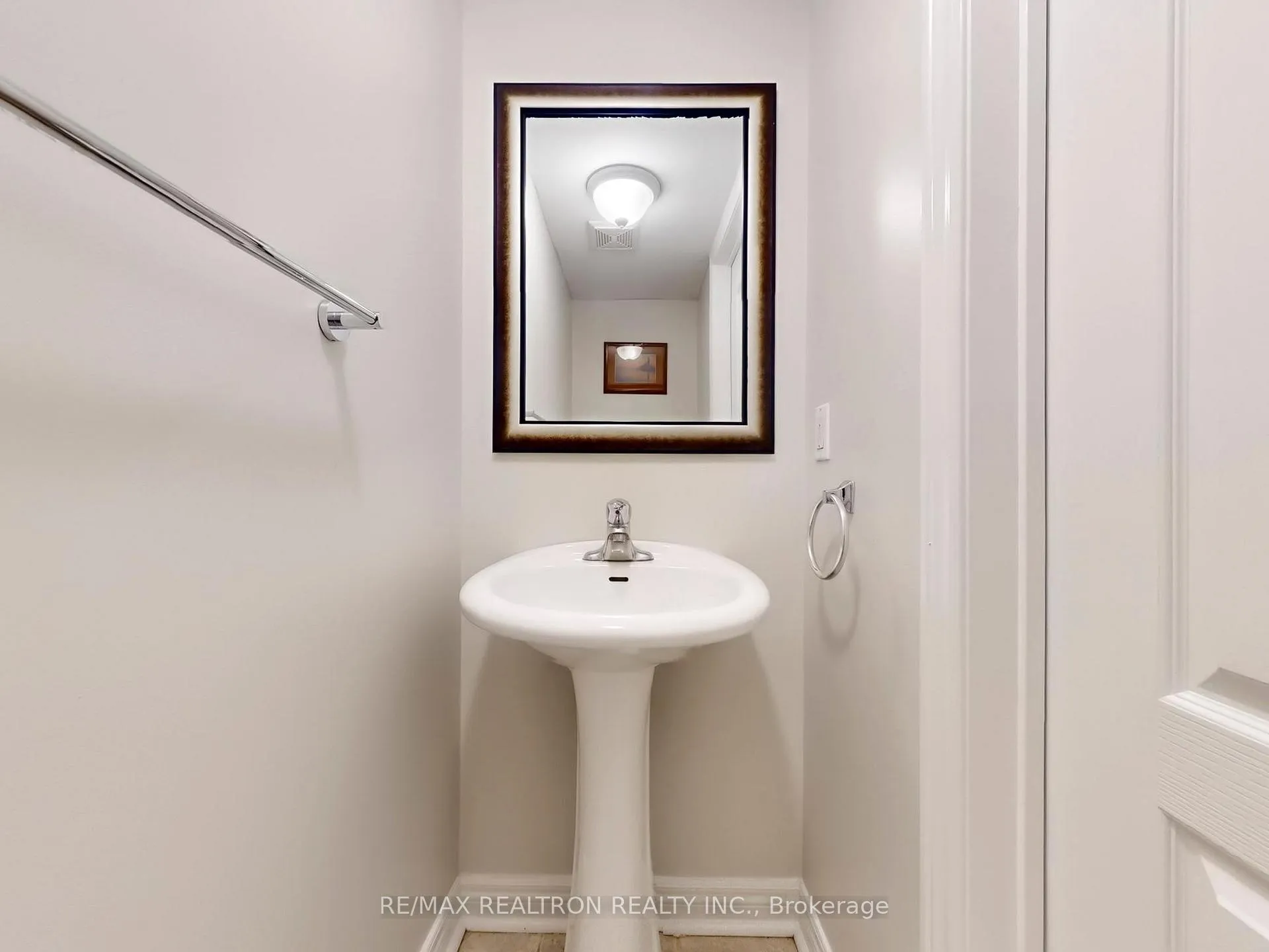 Photo 14 of 47 Joshua Boulevard, Whitby, Brooklin — HOMEH