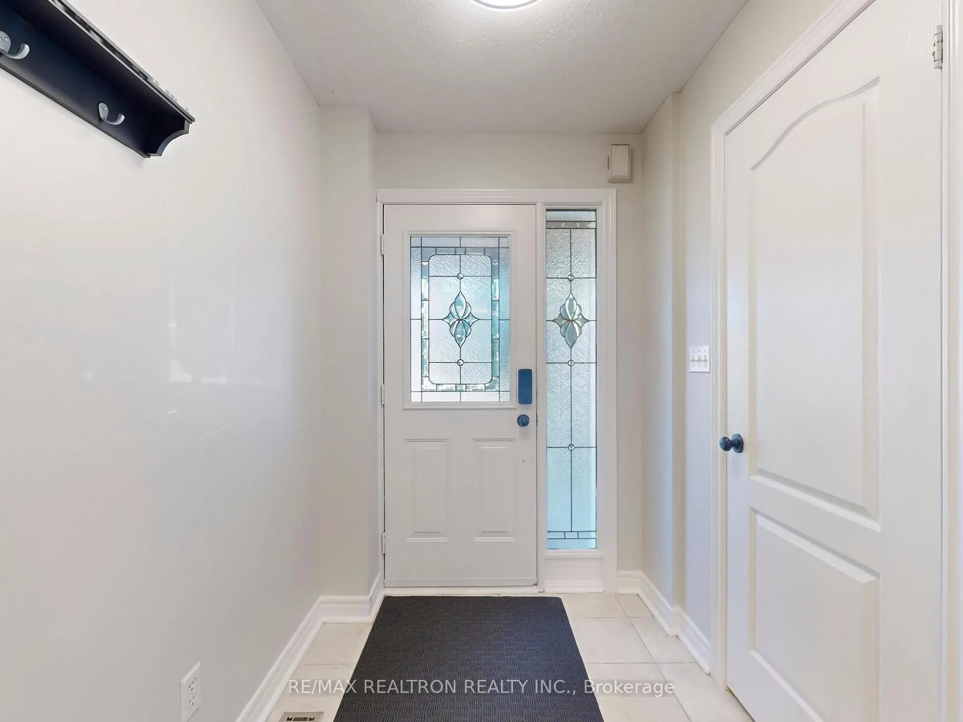 Photo 16 of 47 Joshua Boulevard, Whitby, Brooklin — HOMEH