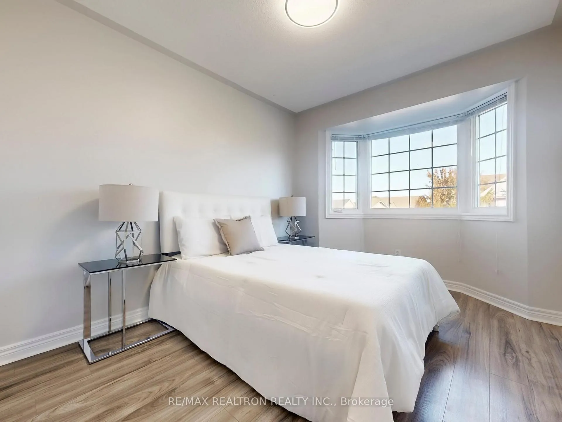 Photo 21 of 47 Joshua Boulevard, Whitby, Brooklin — HOMEH