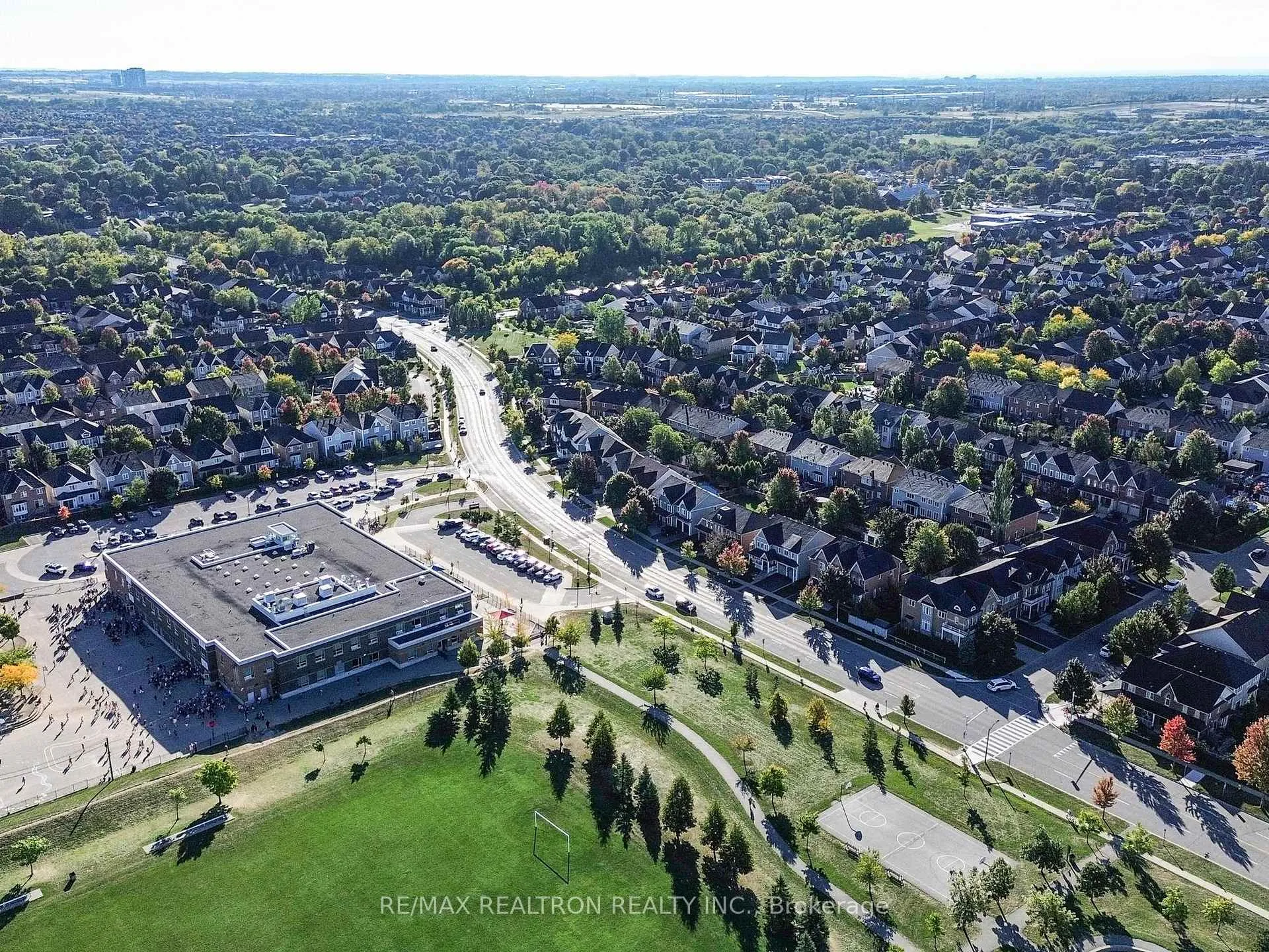 Photo 47 of 47 Joshua Boulevard, Whitby, Brooklin — HOMEH