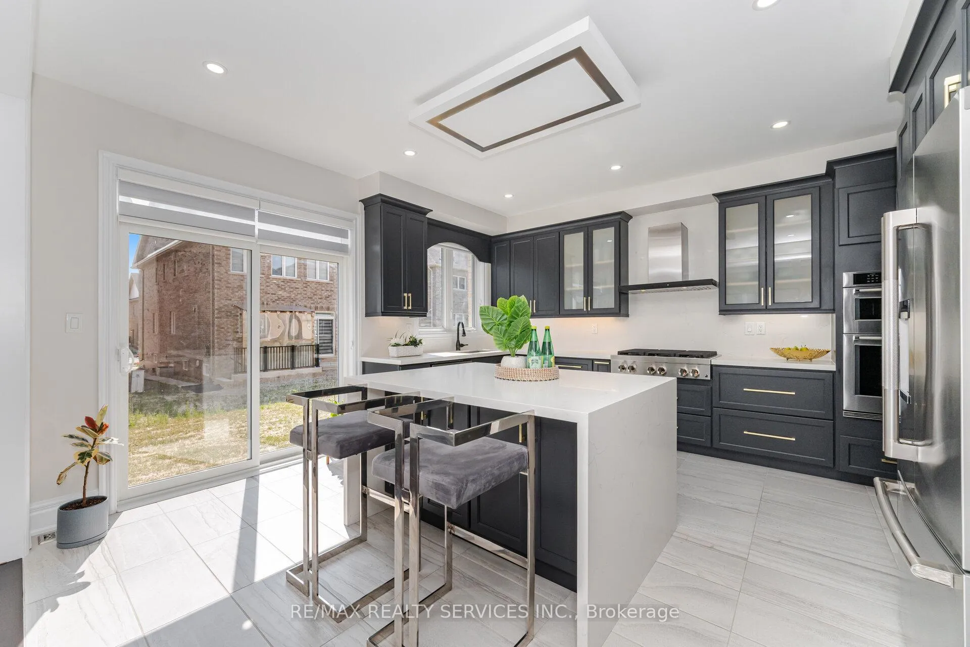 Photo 10 of 14 Dotchson Avenue, Caledon, Rural Caledon — HOMEH