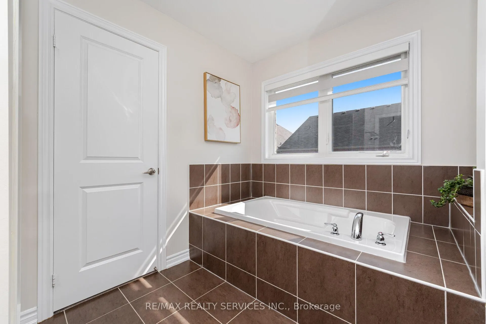 Photo 28 of 14 Dotchson Avenue, Caledon, Rural Caledon — HOMEH