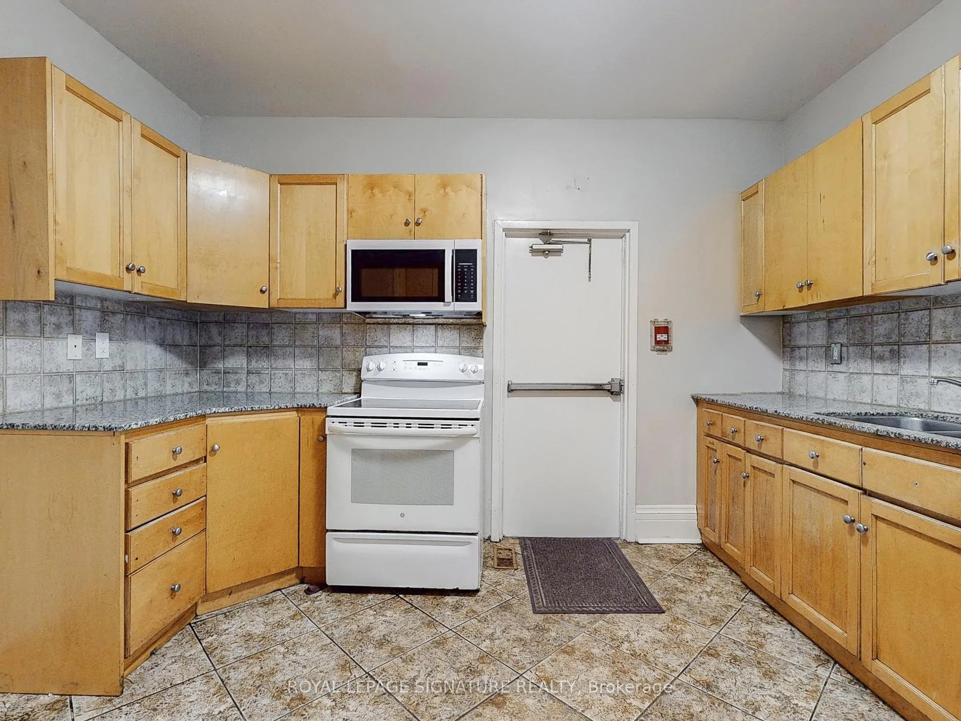 Photo 5 of 17 Austin Avenue, Toronto, South Riverdale — HOMEH