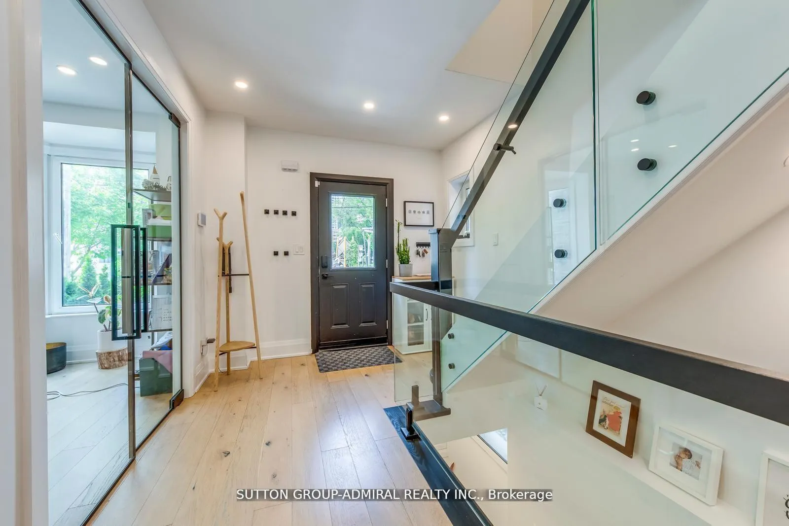 Photo 4 of 93 Soudan Avenue, Toronto, Mount Pleasant West — HOMEH