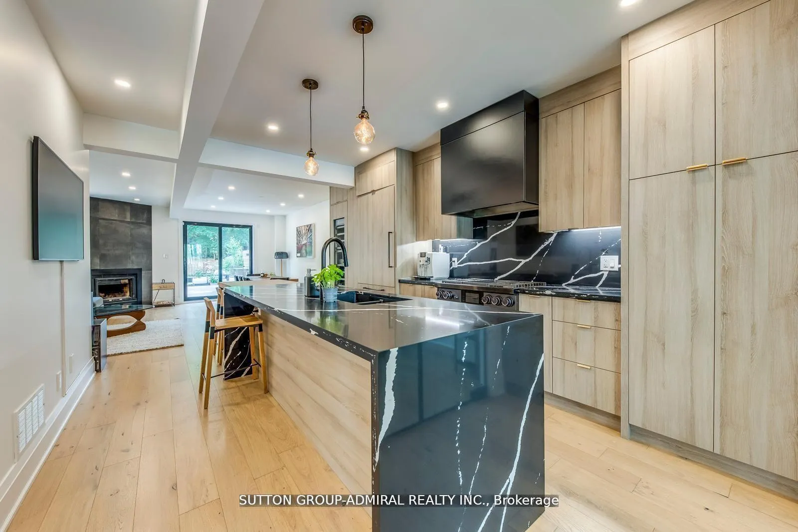 Photo 6 of 93 Soudan Avenue, Toronto, Mount Pleasant West — HOMEH