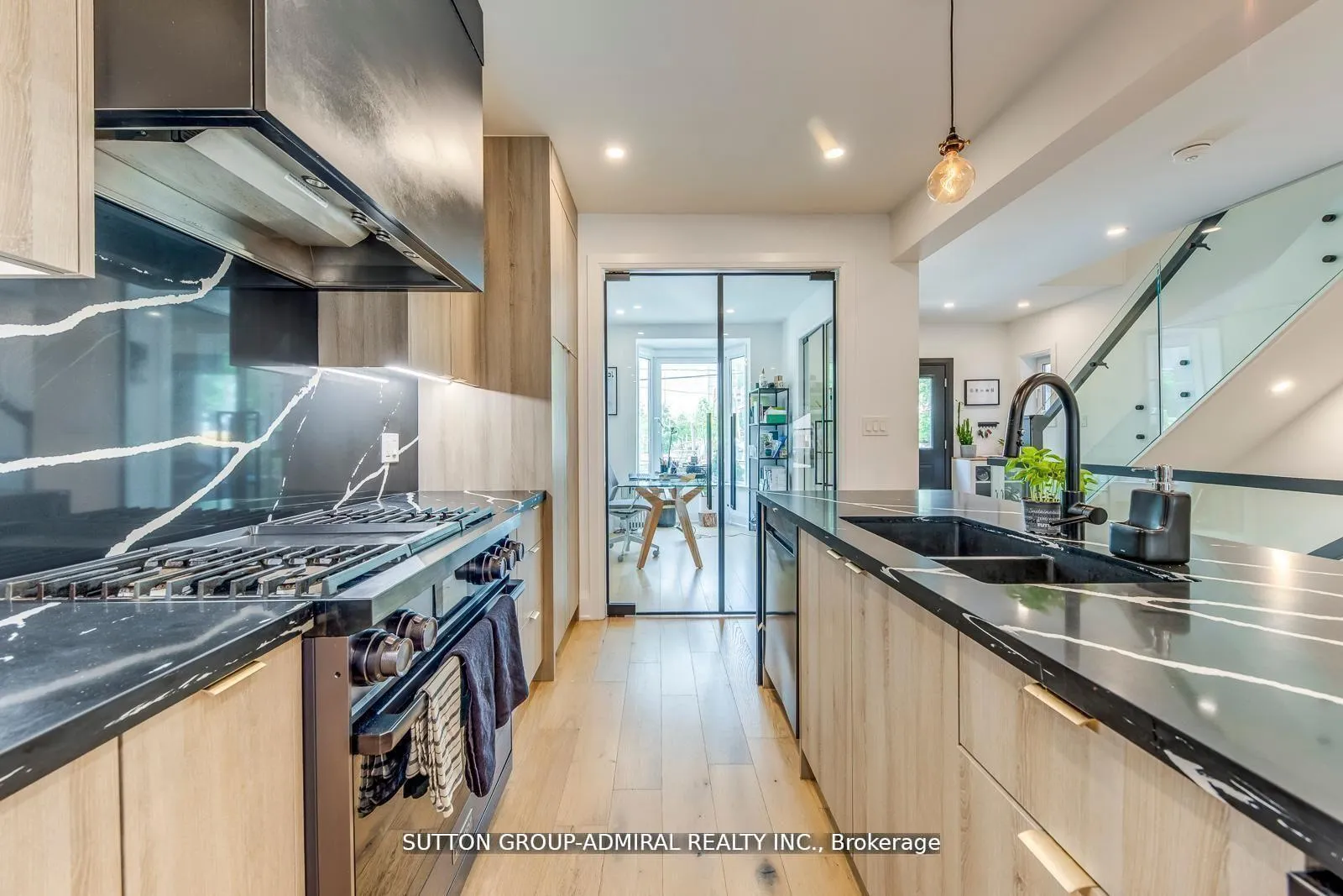 Photo 8 of 93 Soudan Avenue, Toronto, Mount Pleasant West — HOMEH
