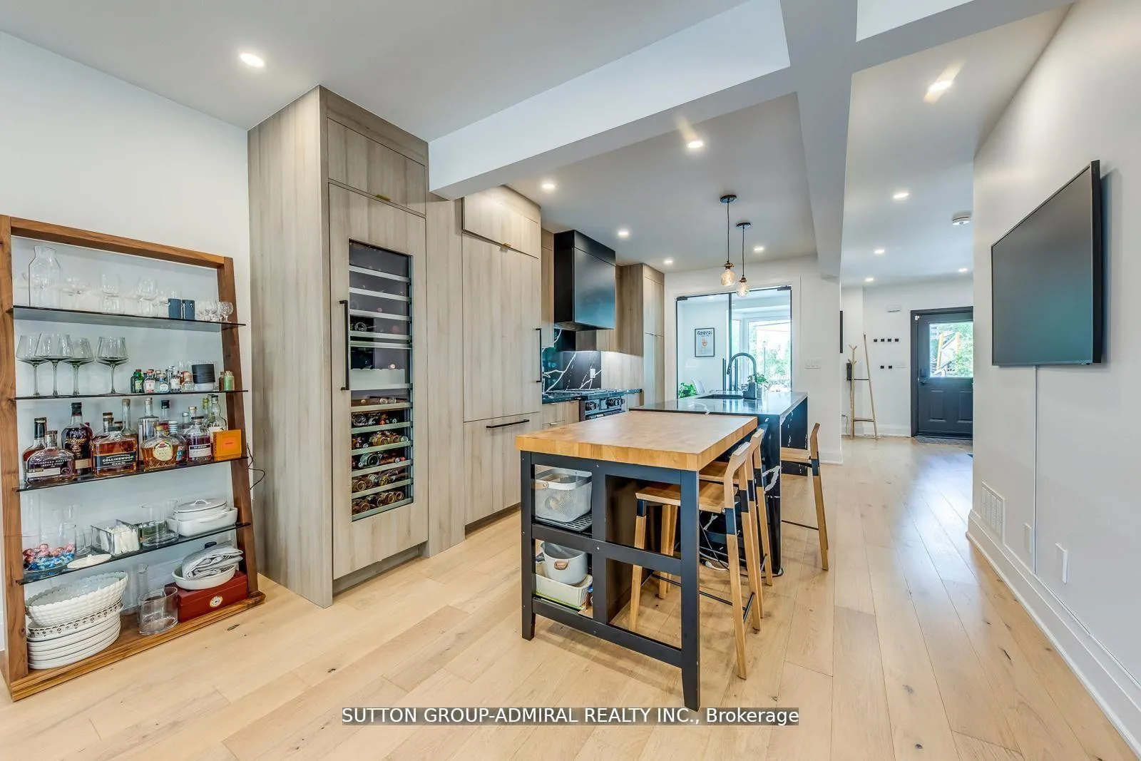 Photo 9 of 93 Soudan Avenue, Toronto, Mount Pleasant West — HOMEH