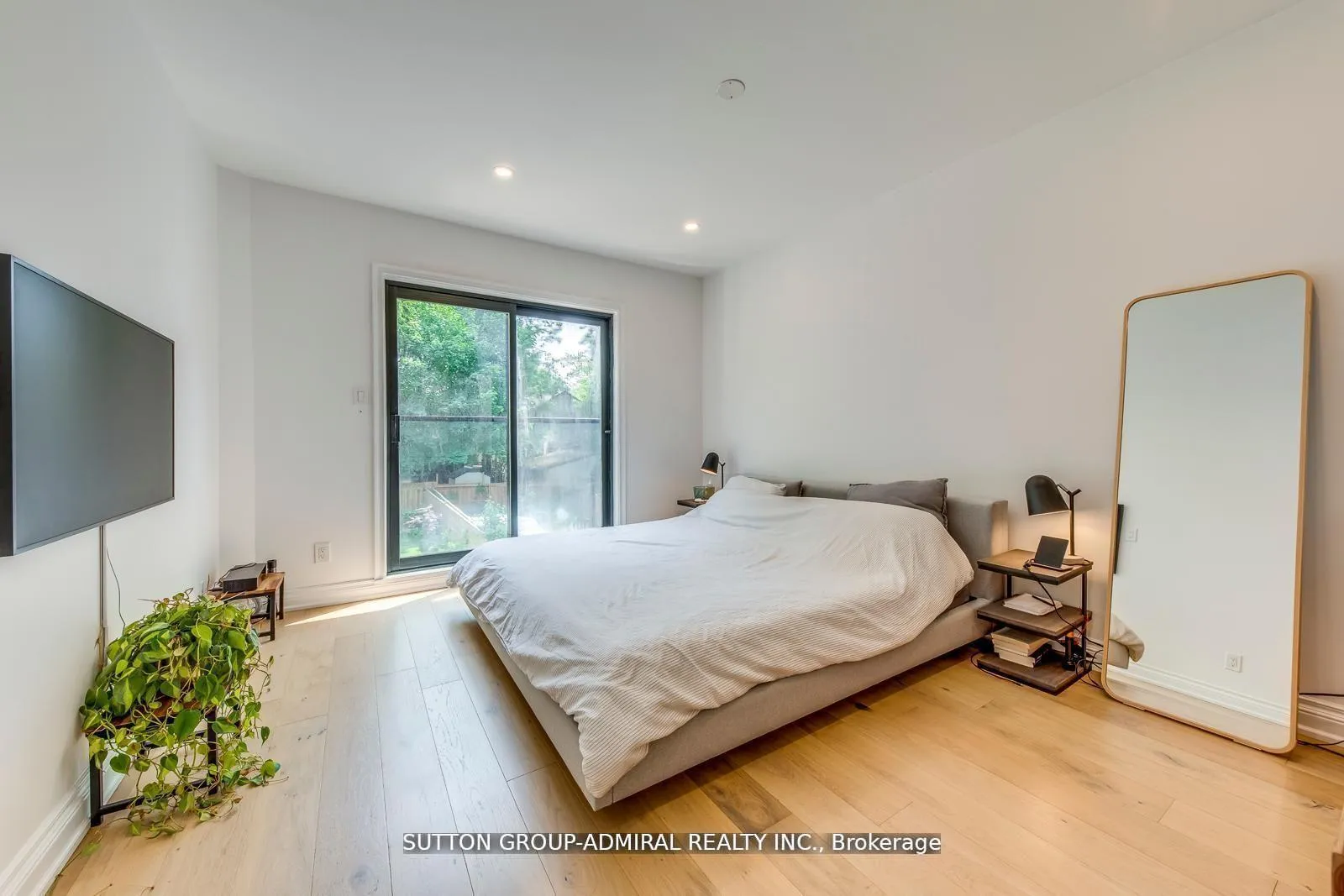 Photo 15 of 93 Soudan Avenue, Toronto, Mount Pleasant West — HOMEH