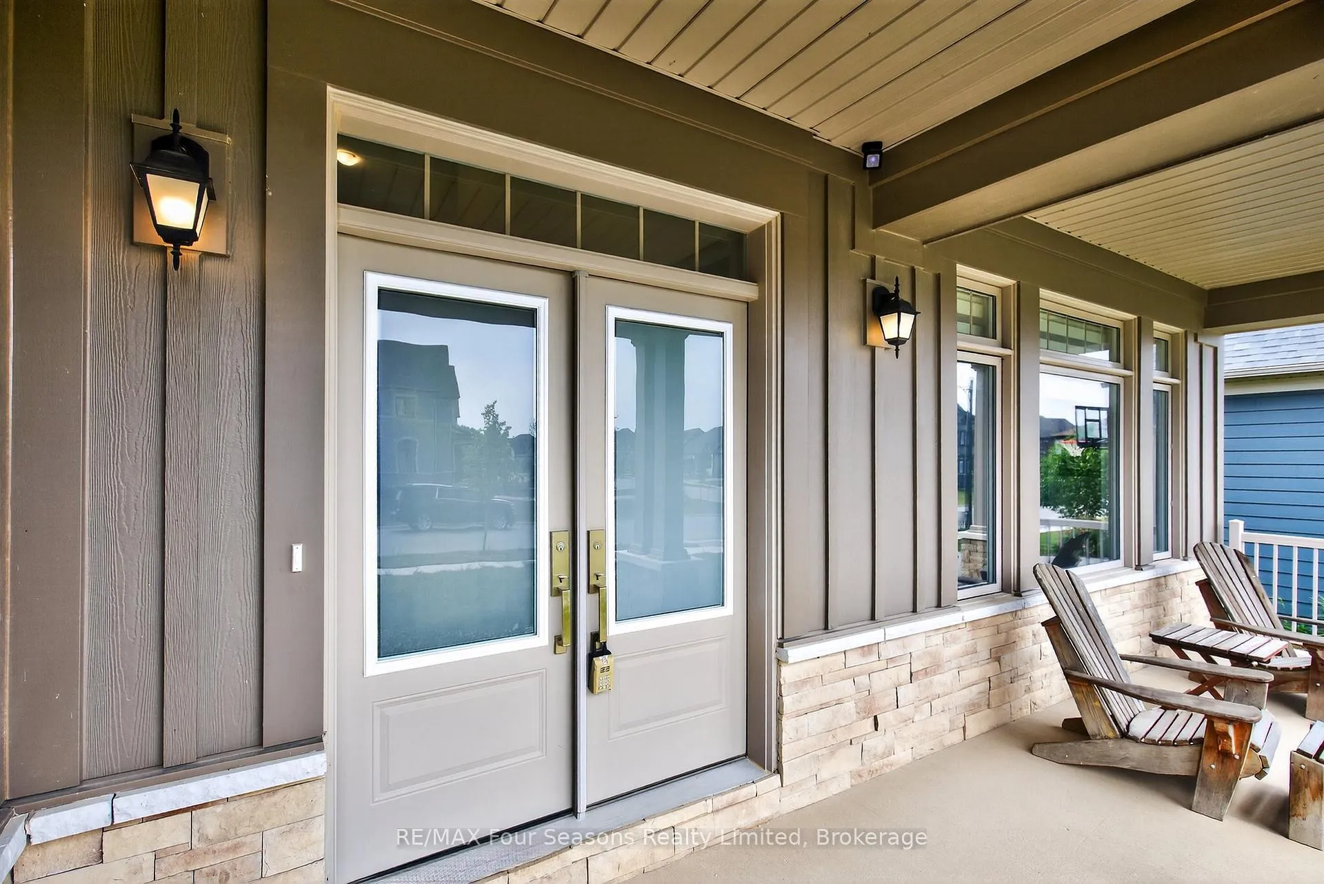 Photo 3 of 116 Springside Crescent, Blue Mountains — HOMEH