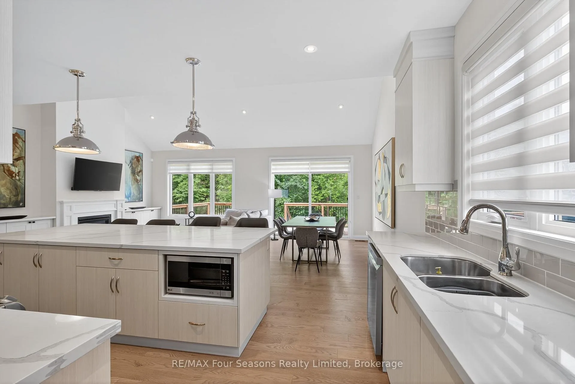 Photo 9 of 116 Springside Crescent, Blue Mountains — HOMEH