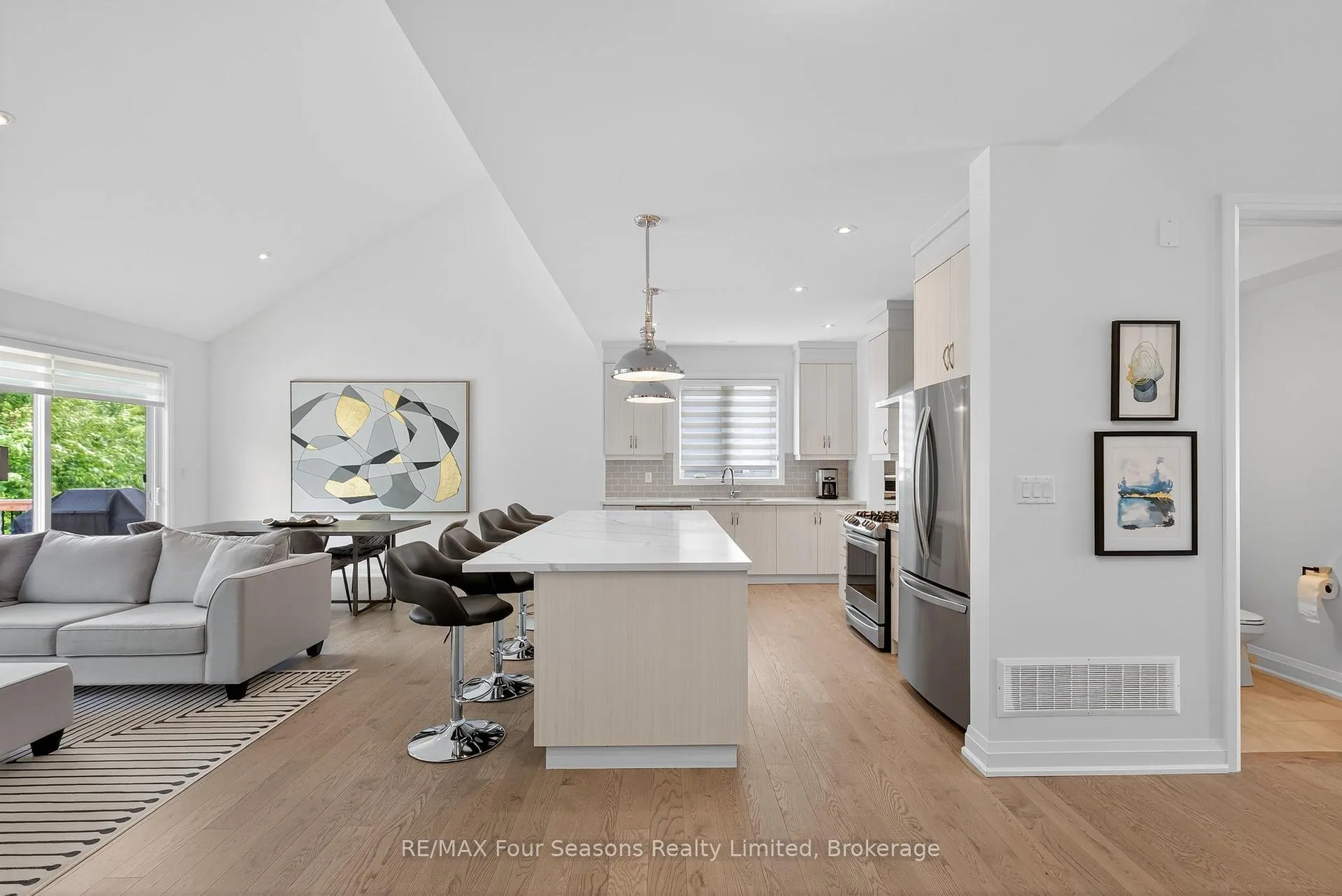 Photo 13 of 116 Springside Crescent, Blue Mountains — HOMEH