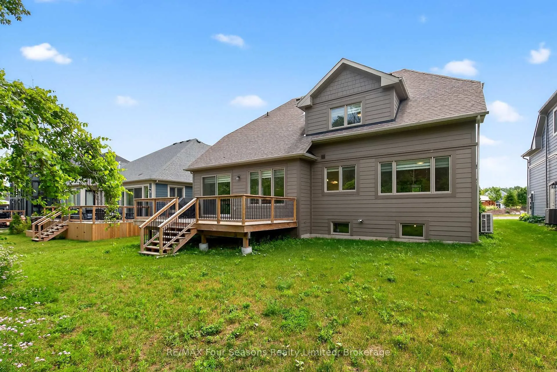 Photo 20 of 116 Springside Crescent, Blue Mountains — HOMEH