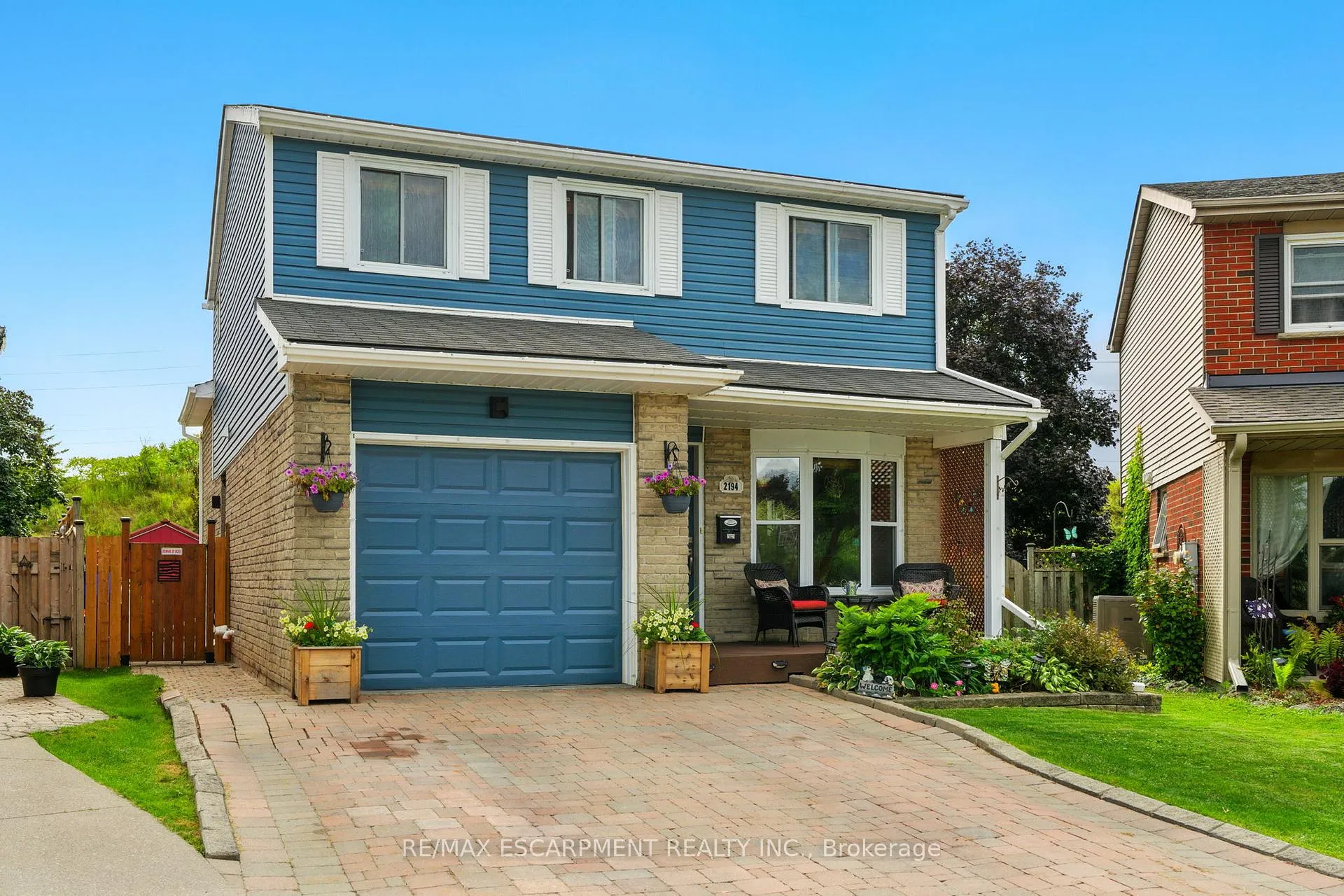Photo 1 of 2194 Silverbirch Court, Burlington, Headon — HOMEH