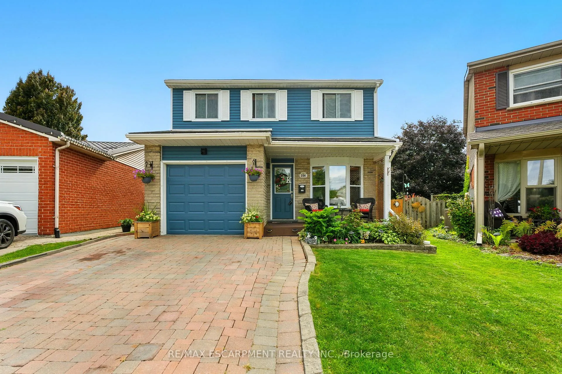 Photo 2 of 2194 Silverbirch Court, Burlington, Headon — HOMEH