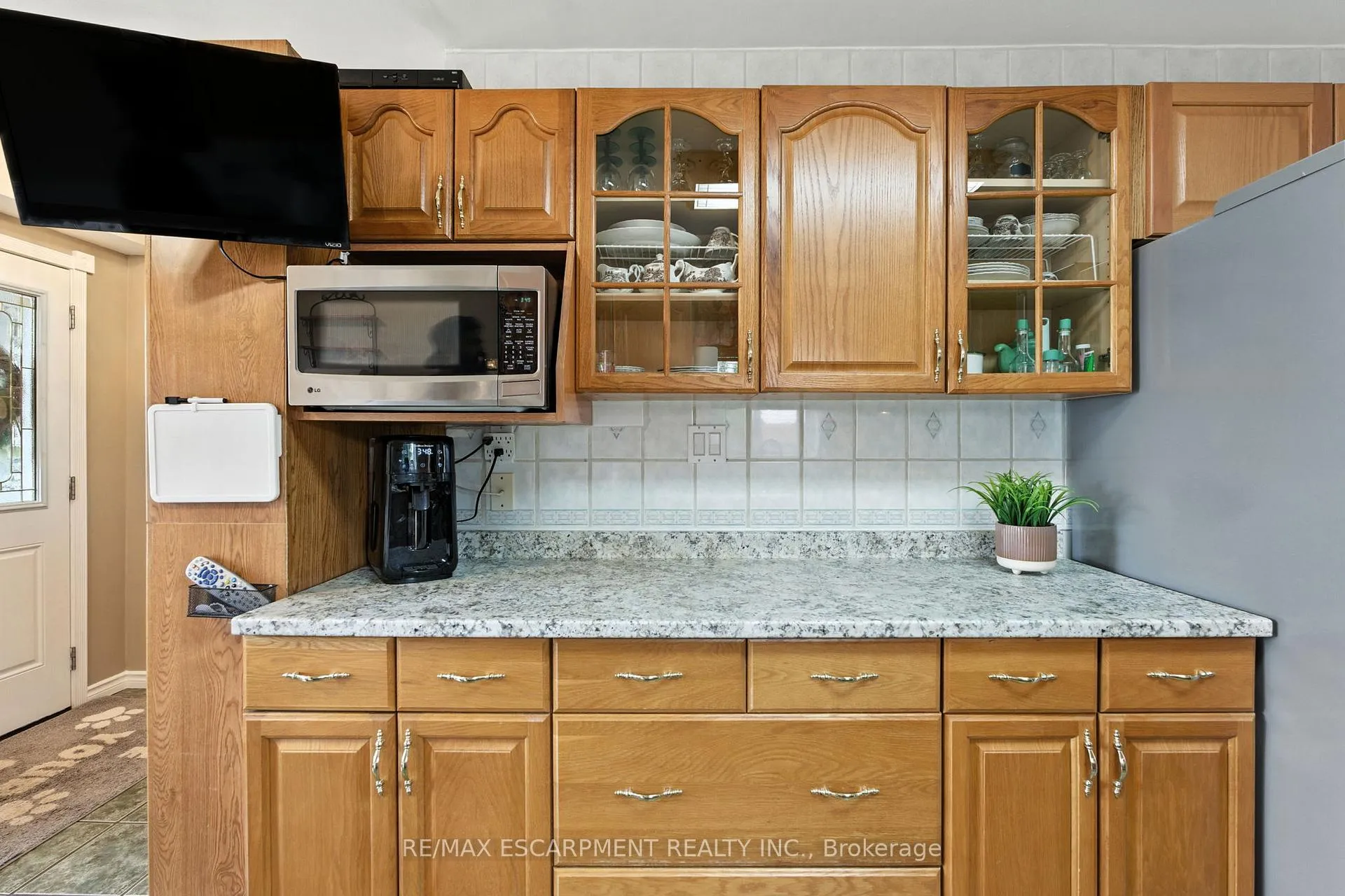 Photo 10 of 2194 Silverbirch Court, Burlington, Headon — HOMEH