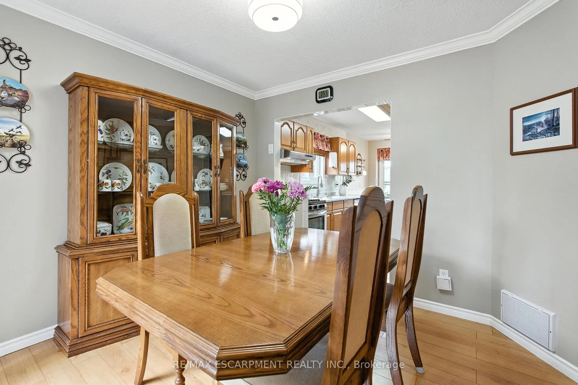 Photo 12 of 2194 Silverbirch Court, Burlington, Headon — HOMEH