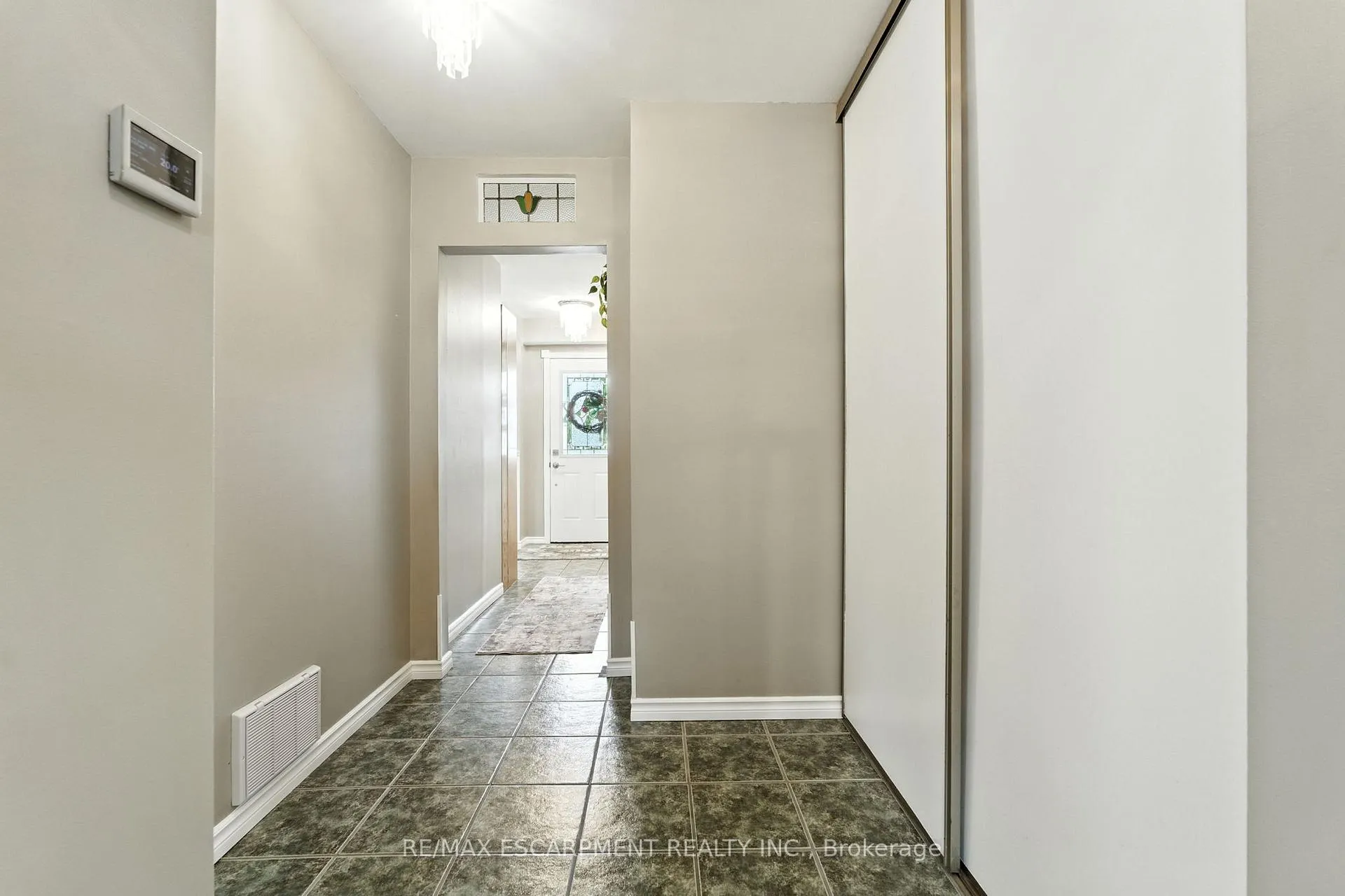 Photo 13 of 2194 Silverbirch Court, Burlington, Headon — HOMEH