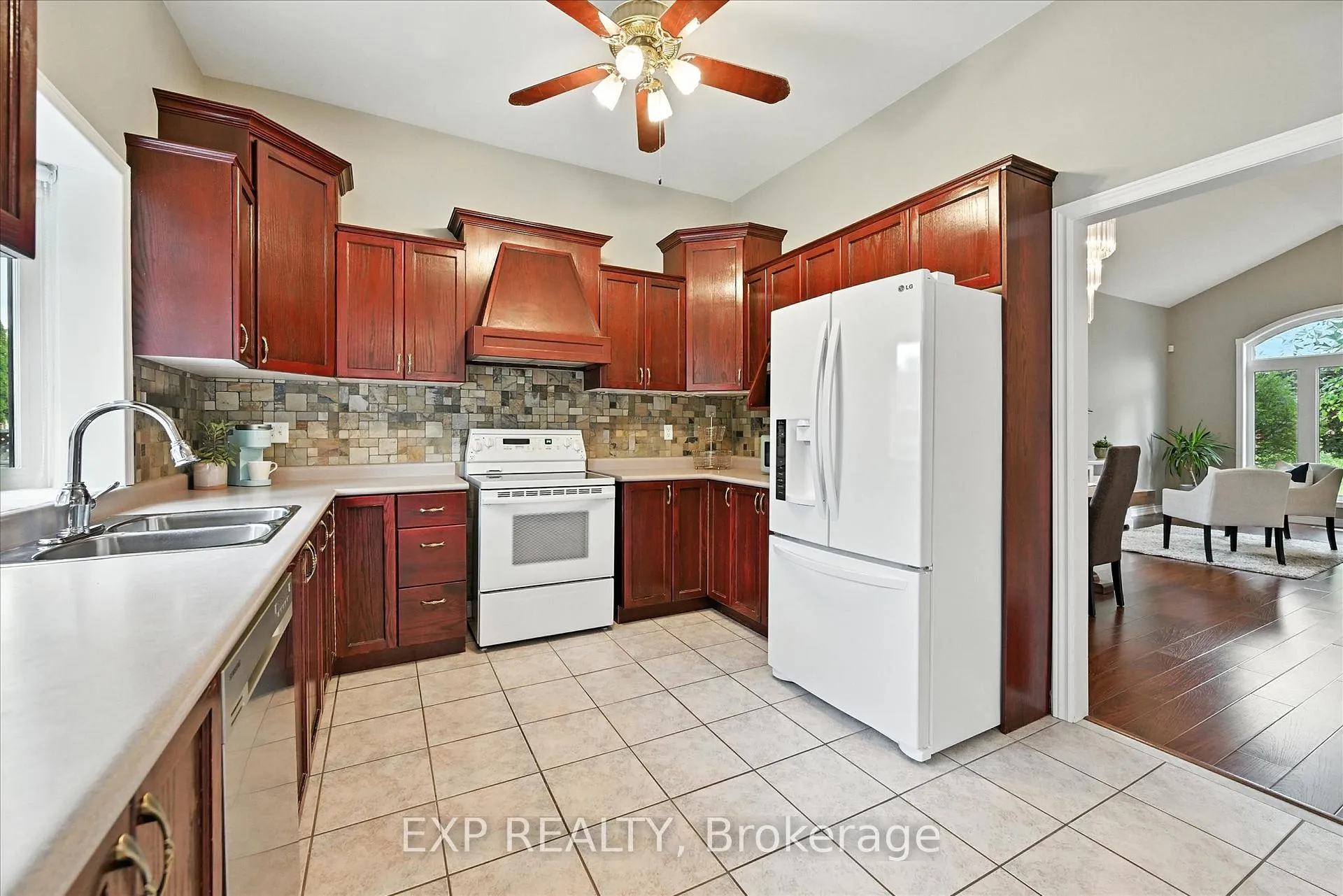 Photo 9 of 30 Baker Road S, Grimsby, Grimsby East — HOMEH