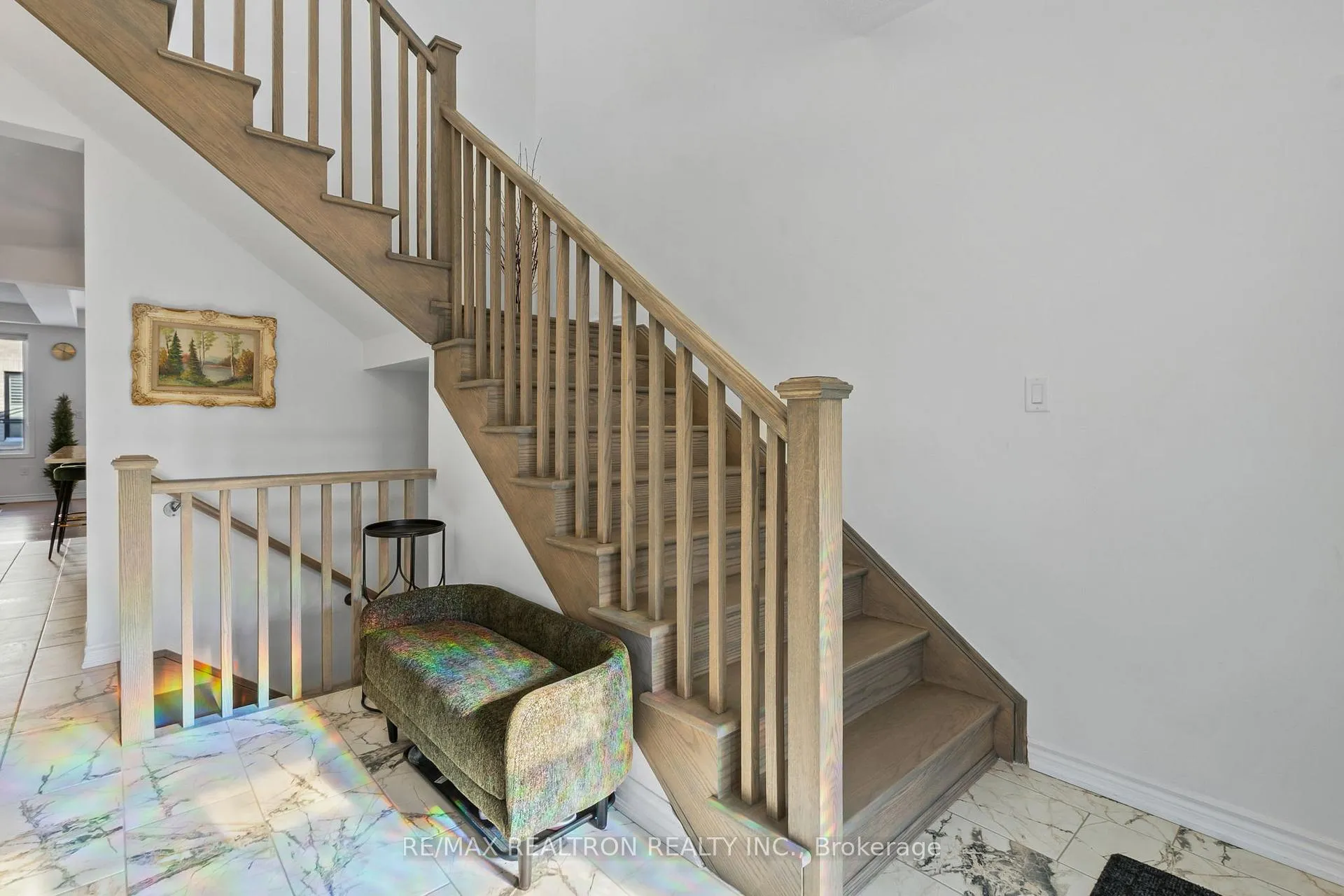 Photo 3 of 1494 Hawktail Path, Pickering, Rural Pickering — HOMEH
