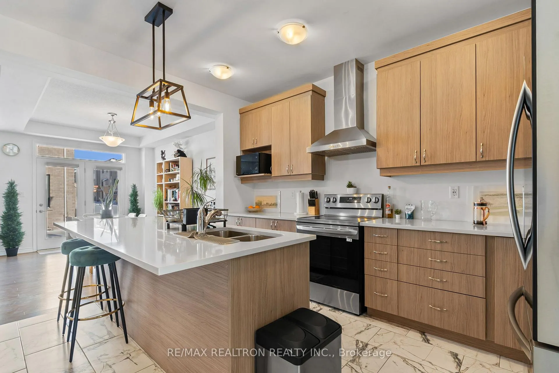Photo 6 of 1494 Hawktail Path, Pickering, Rural Pickering — HOMEH