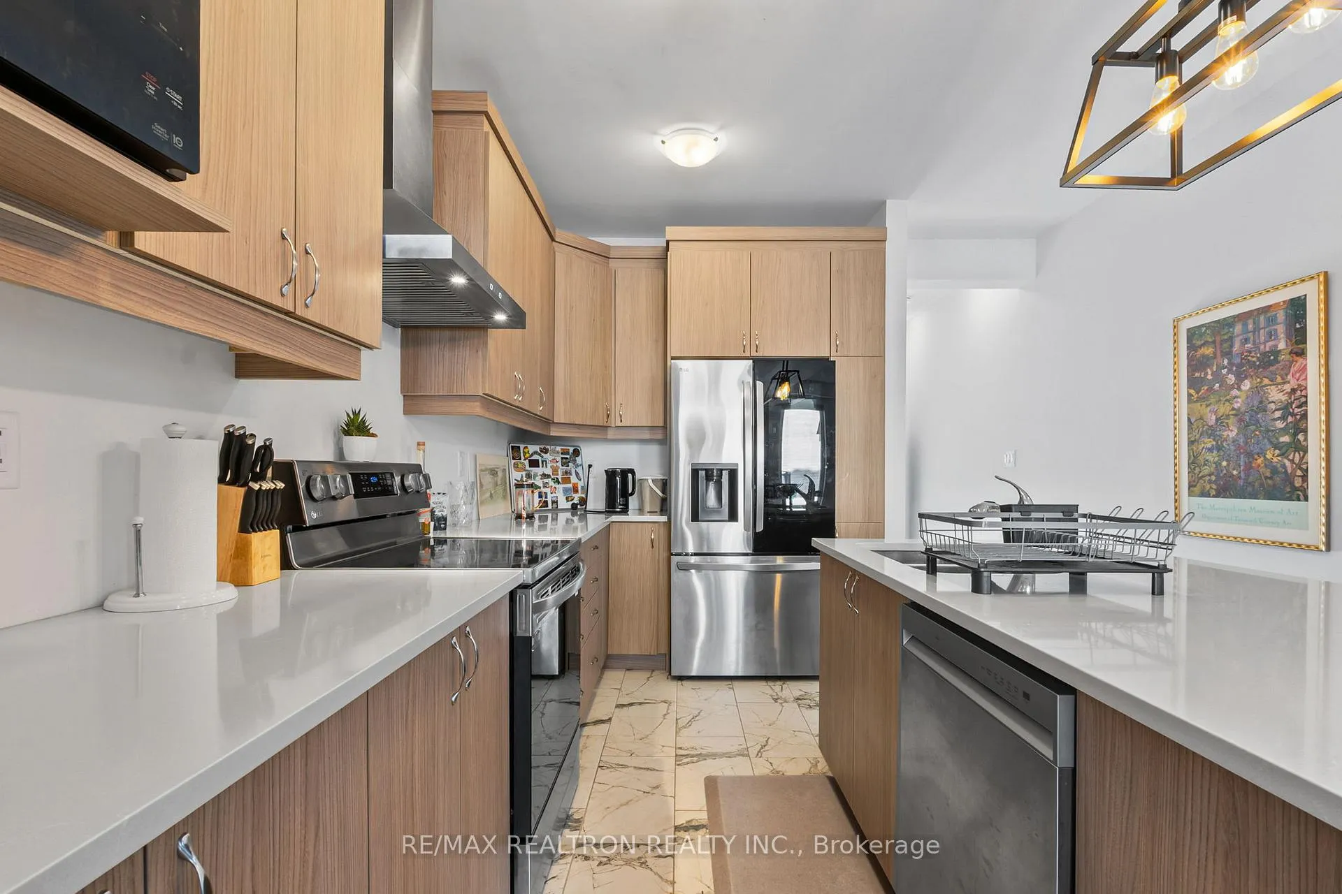 Photo 8 of 1494 Hawktail Path, Pickering, Rural Pickering — HOMEH