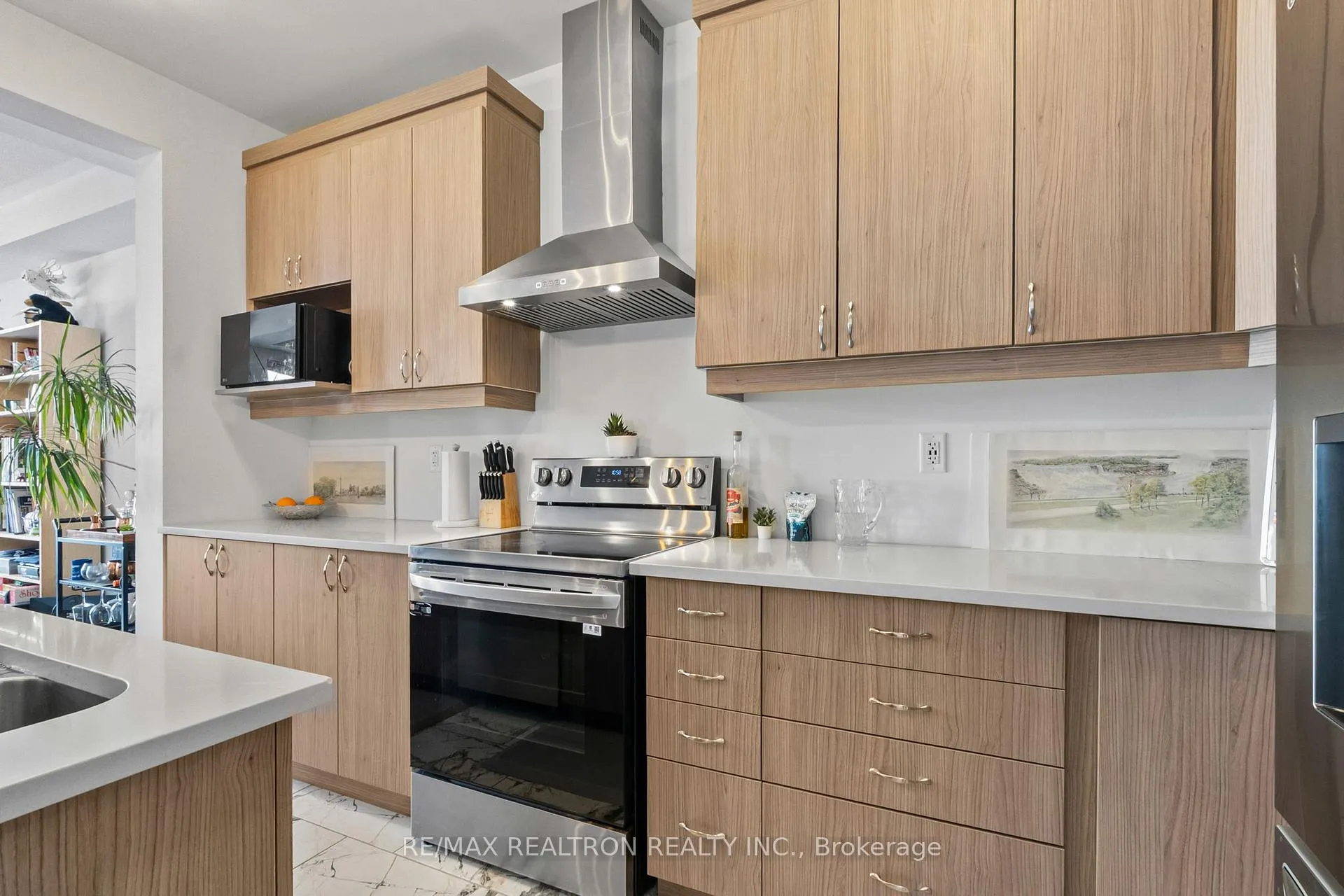 Photo 9 of 1494 Hawktail Path, Pickering, Rural Pickering — HOMEH
