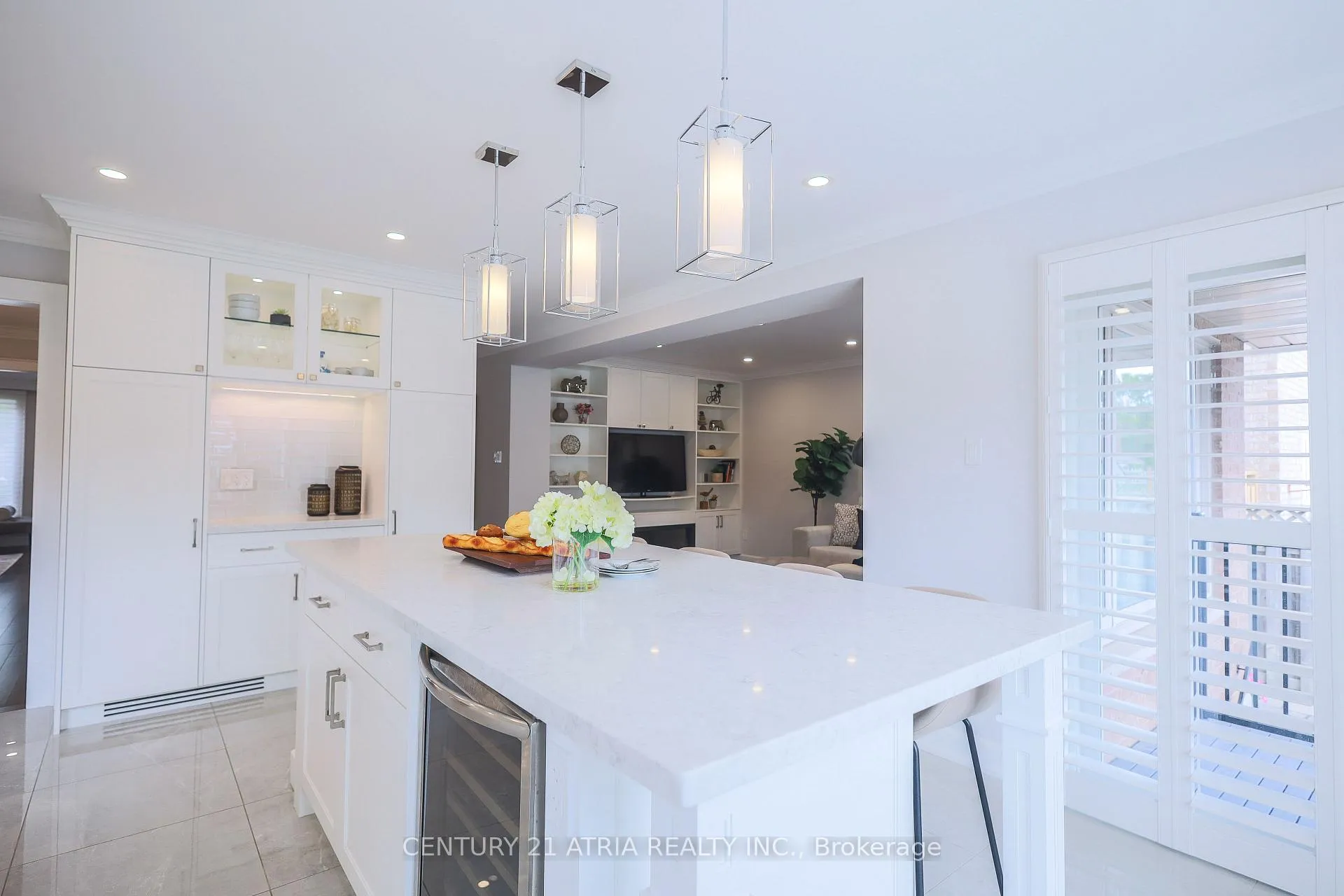 Photo 10 of 36 Dorothy Britton Drive, Markham, Middlefield — HOMEH