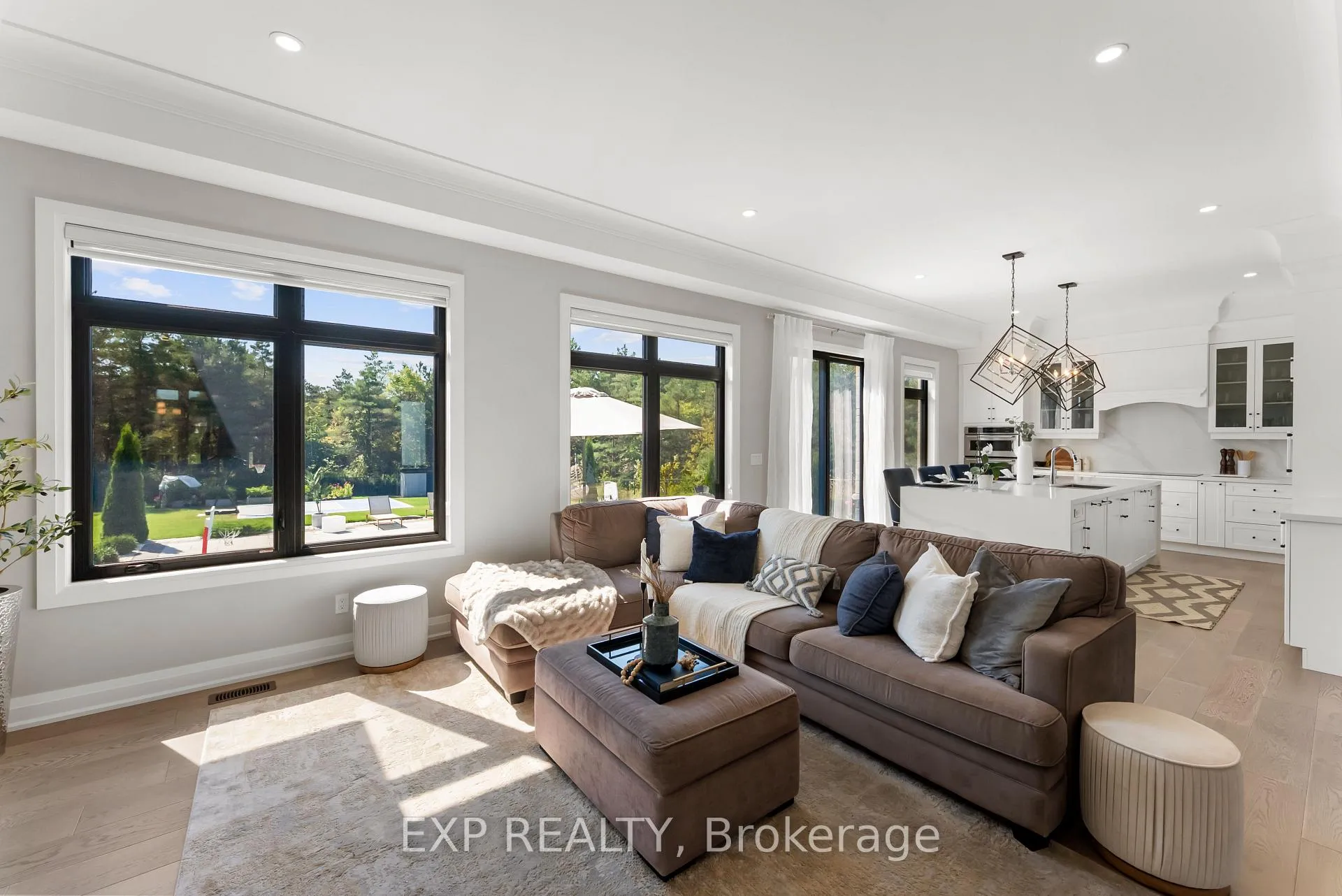 Photo 9 of 63 Charles Tilley Crescent, Clarington, Rural Clarington — HOMEH