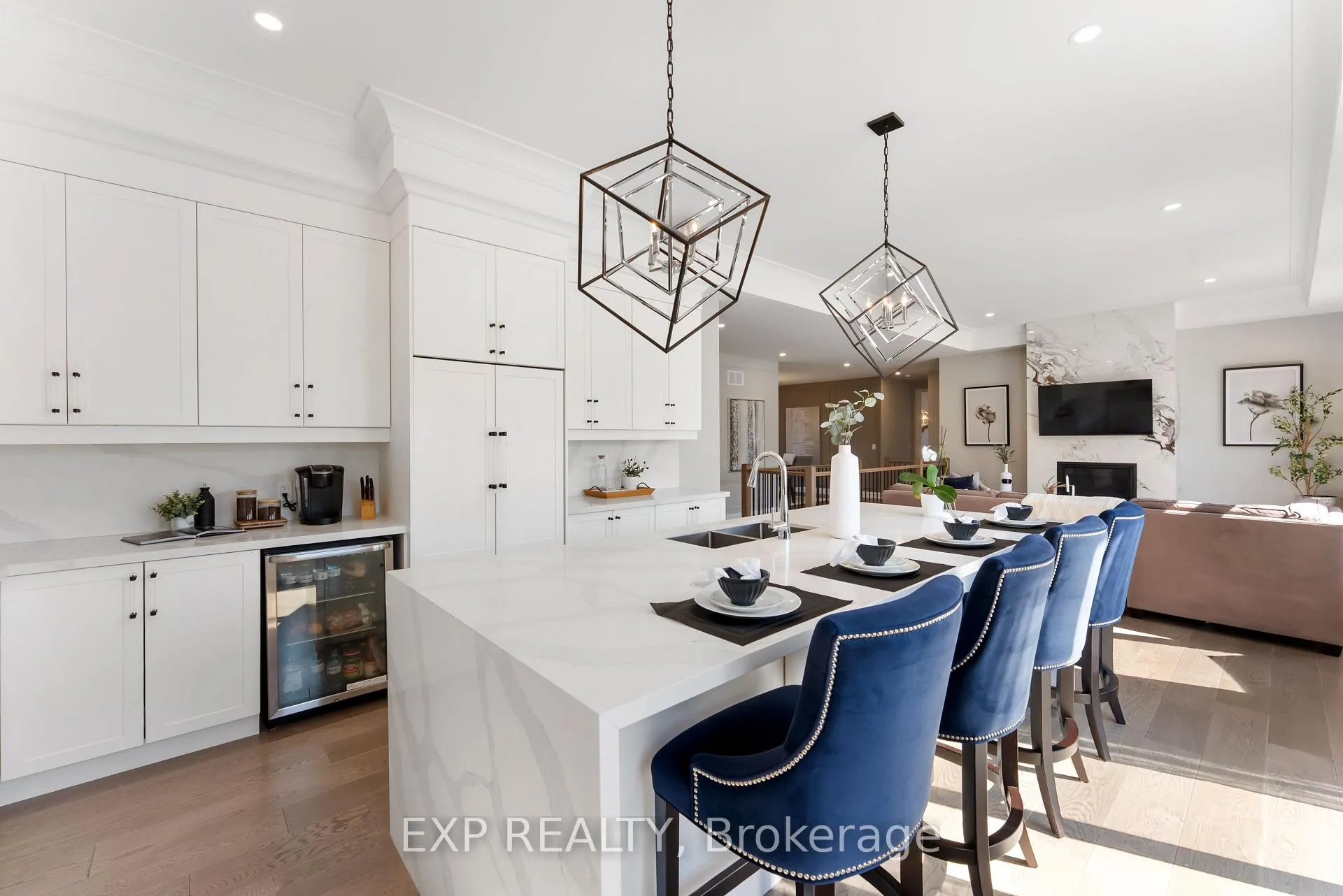 Photo 13 of 63 Charles Tilley Crescent, Clarington, Rural Clarington — HOMEH