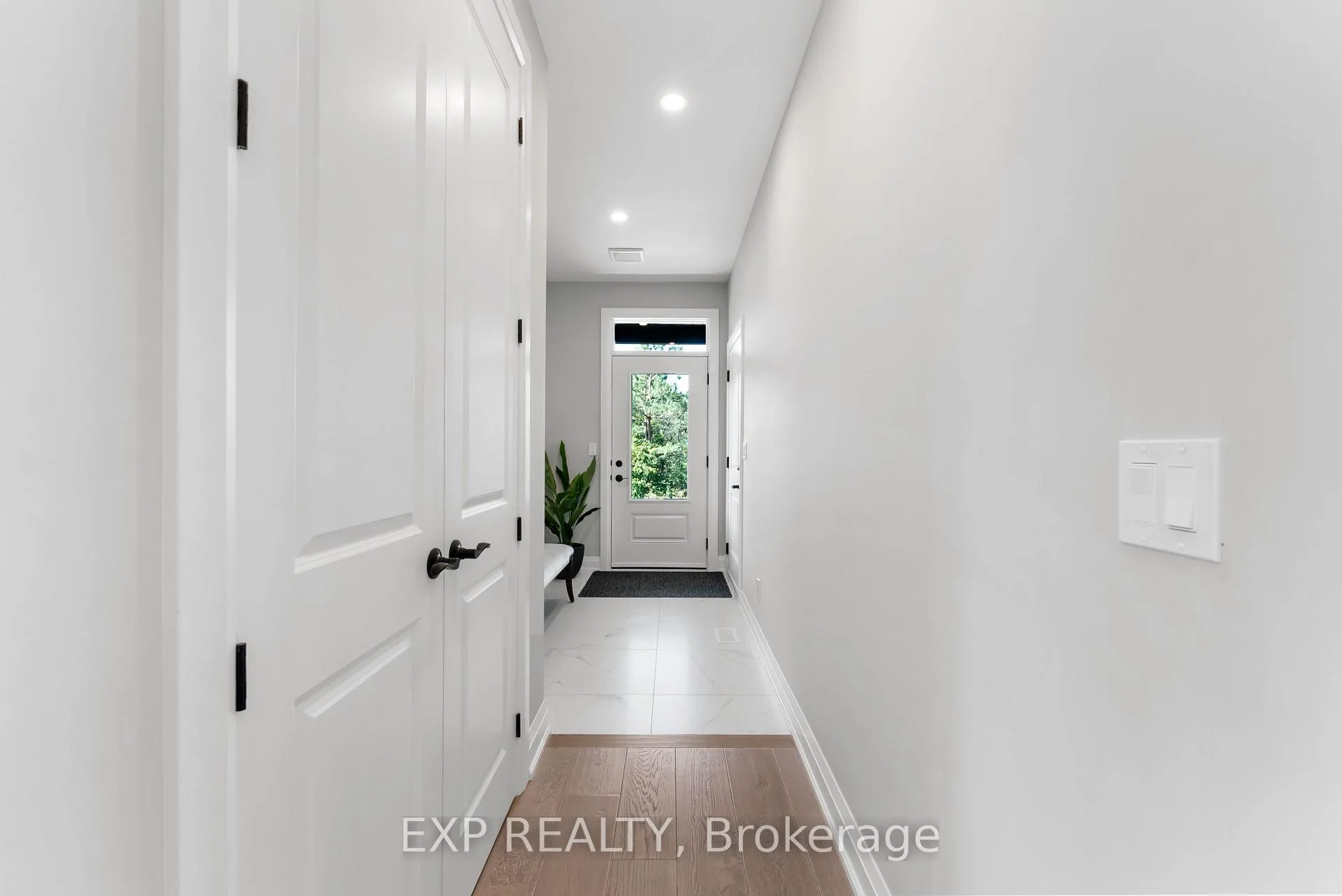 Photo 26 of 63 Charles Tilley Crescent, Clarington, Rural Clarington — HOMEH