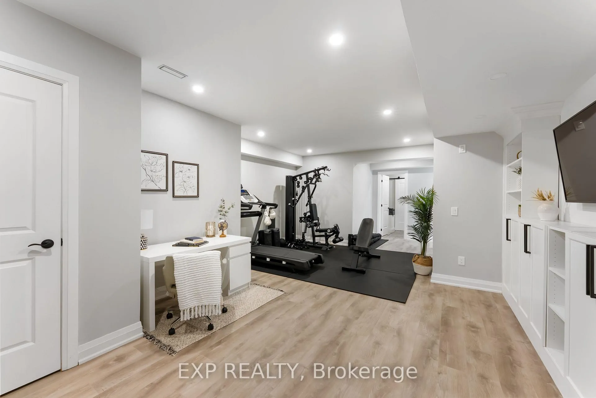 Photo 37 of 63 Charles Tilley Crescent, Clarington, Rural Clarington — HOMEH