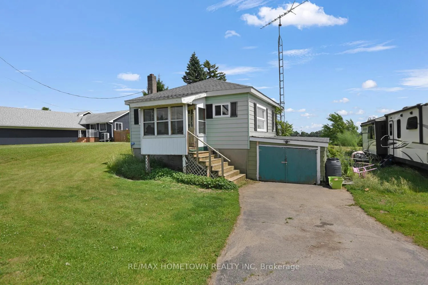 Photo 1 of 357 County Road 8, Rideau Lakes, Rideau Lakes (South Crosby) Twp — HOMEH