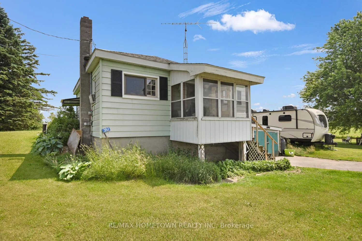 Photo 2 of 357 County Road 8, Rideau Lakes, Rideau Lakes (South Crosby) Twp — HOMEH