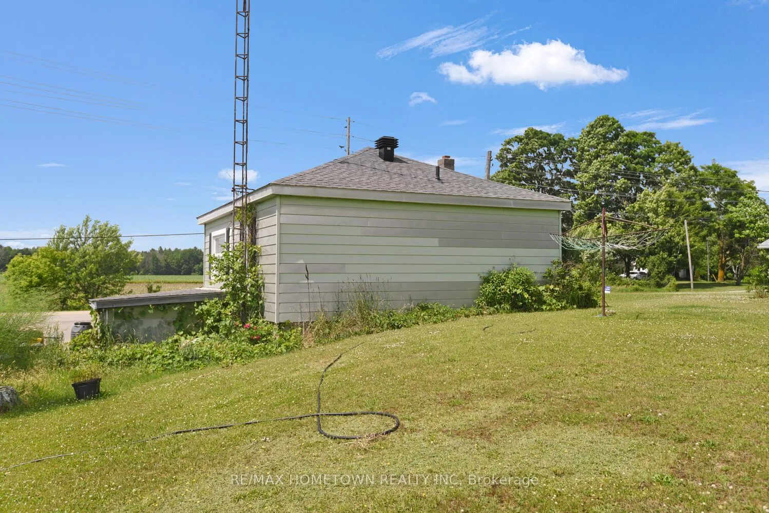Photo 5 of 357 County Road 8, Rideau Lakes, Rideau Lakes (South Crosby) Twp — HOMEH