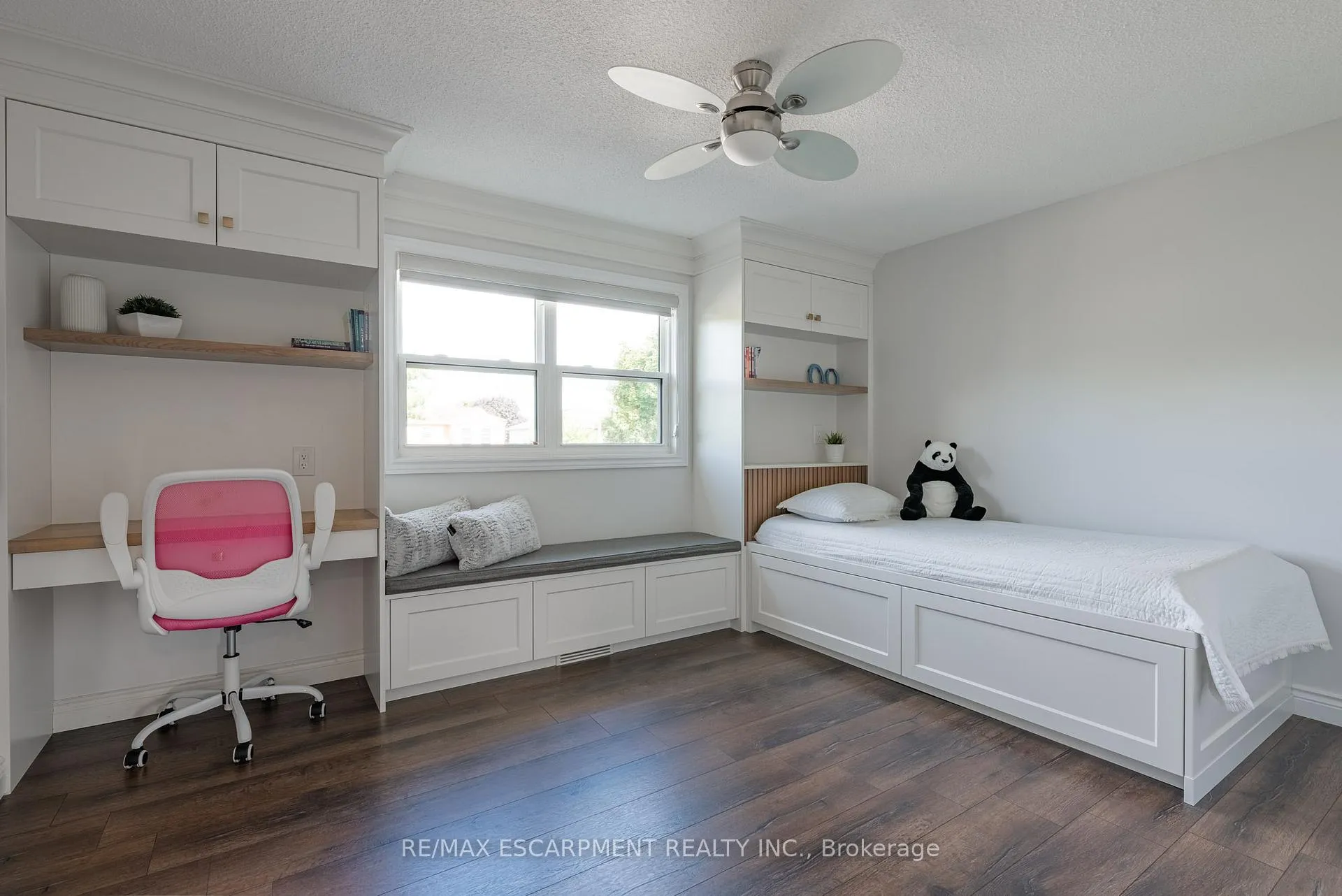 Photo 26 of 2130 Winding Way, Burlington, Headon — HOMEH