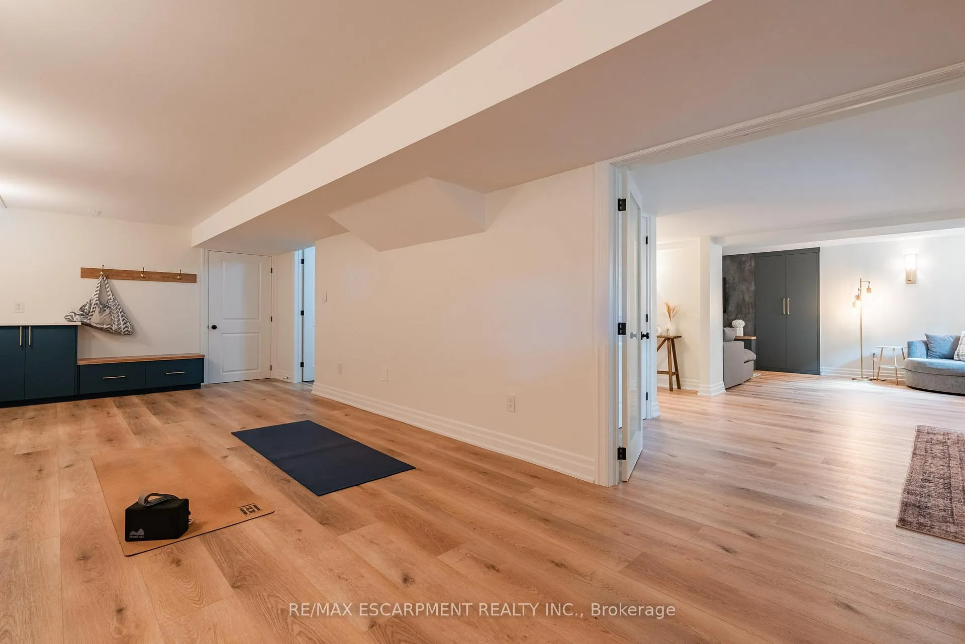 Photo 30 of 2130 Winding Way, Burlington, Headon — HOMEH