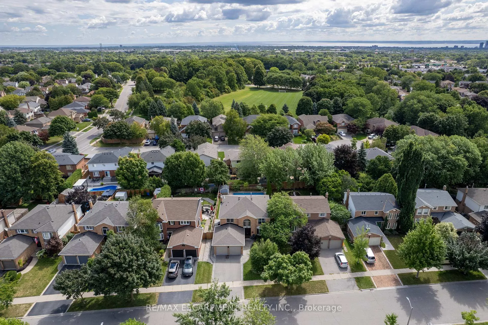 Photo 46 of 2130 Winding Way, Burlington, Headon — HOMEH