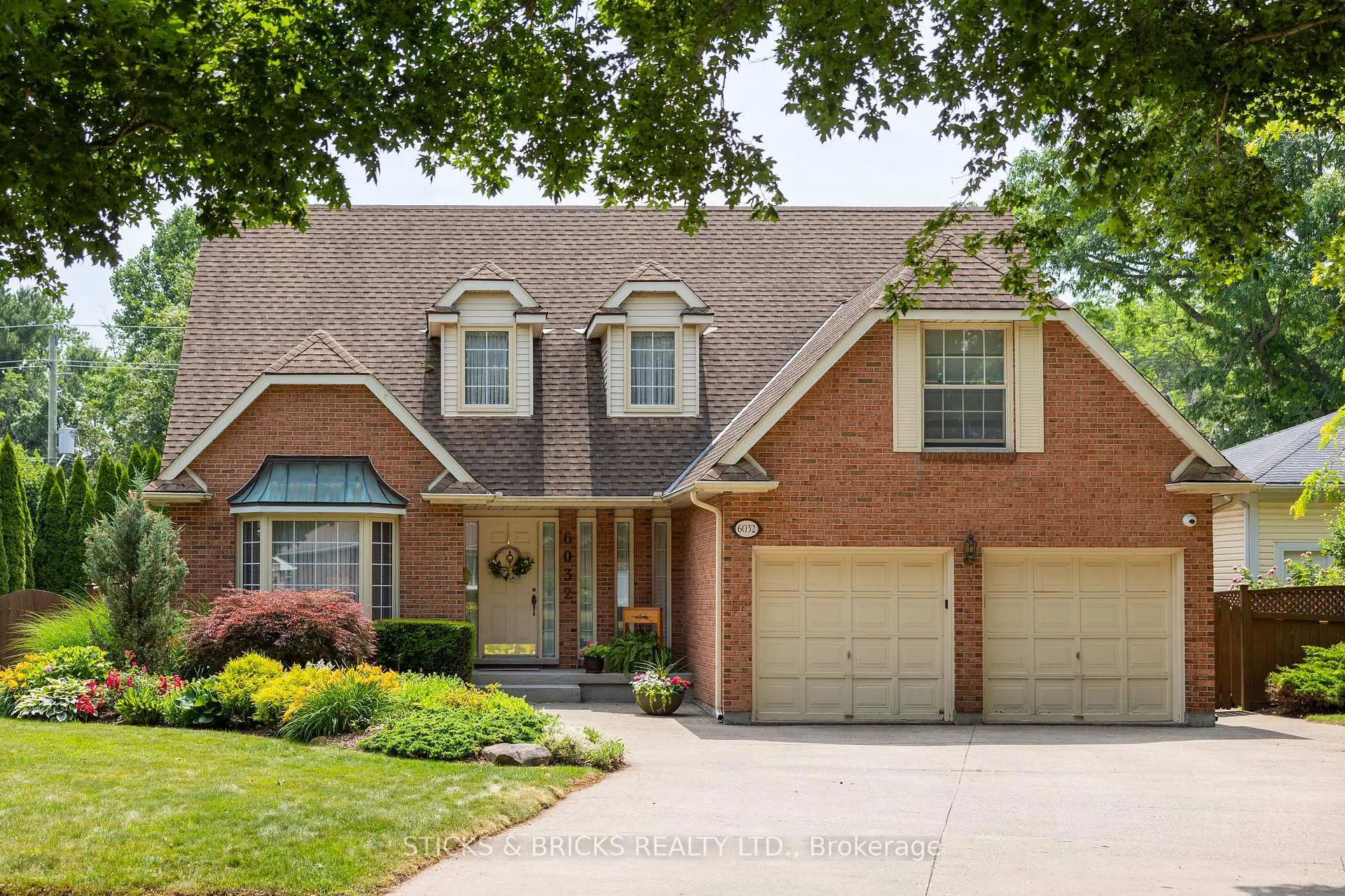 Photo 1 of 6032 Mountaingate Drive, Niagara Falls, Church's Lane — HOMEH