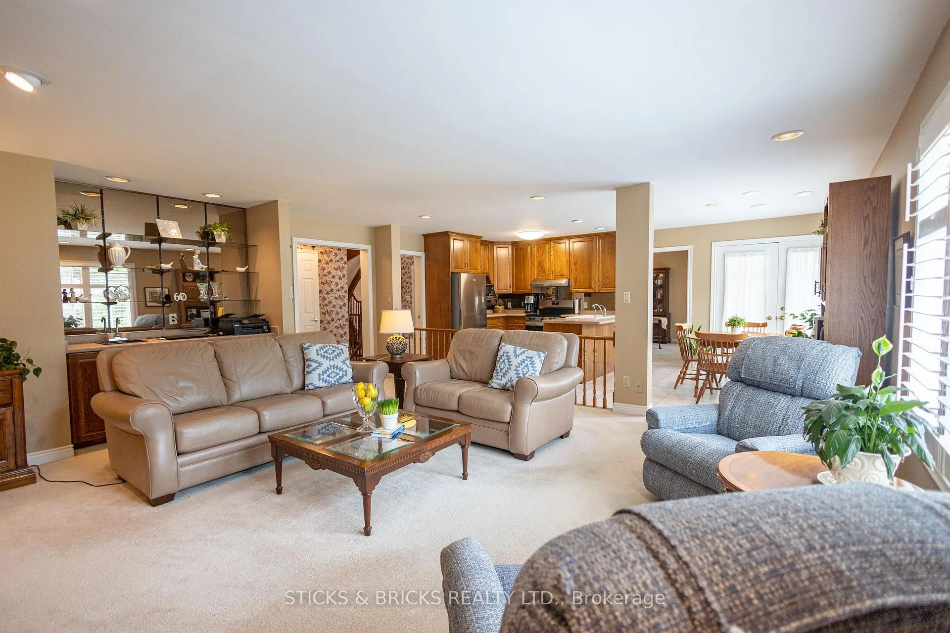 Photo 11 of 6032 Mountaingate Drive, Niagara Falls, Church's Lane — HOMEH