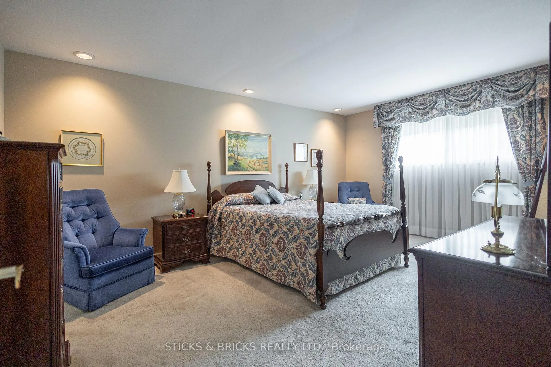 Photo 16 of 6032 Mountaingate Drive, Niagara Falls, Church's Lane — HOMEH
