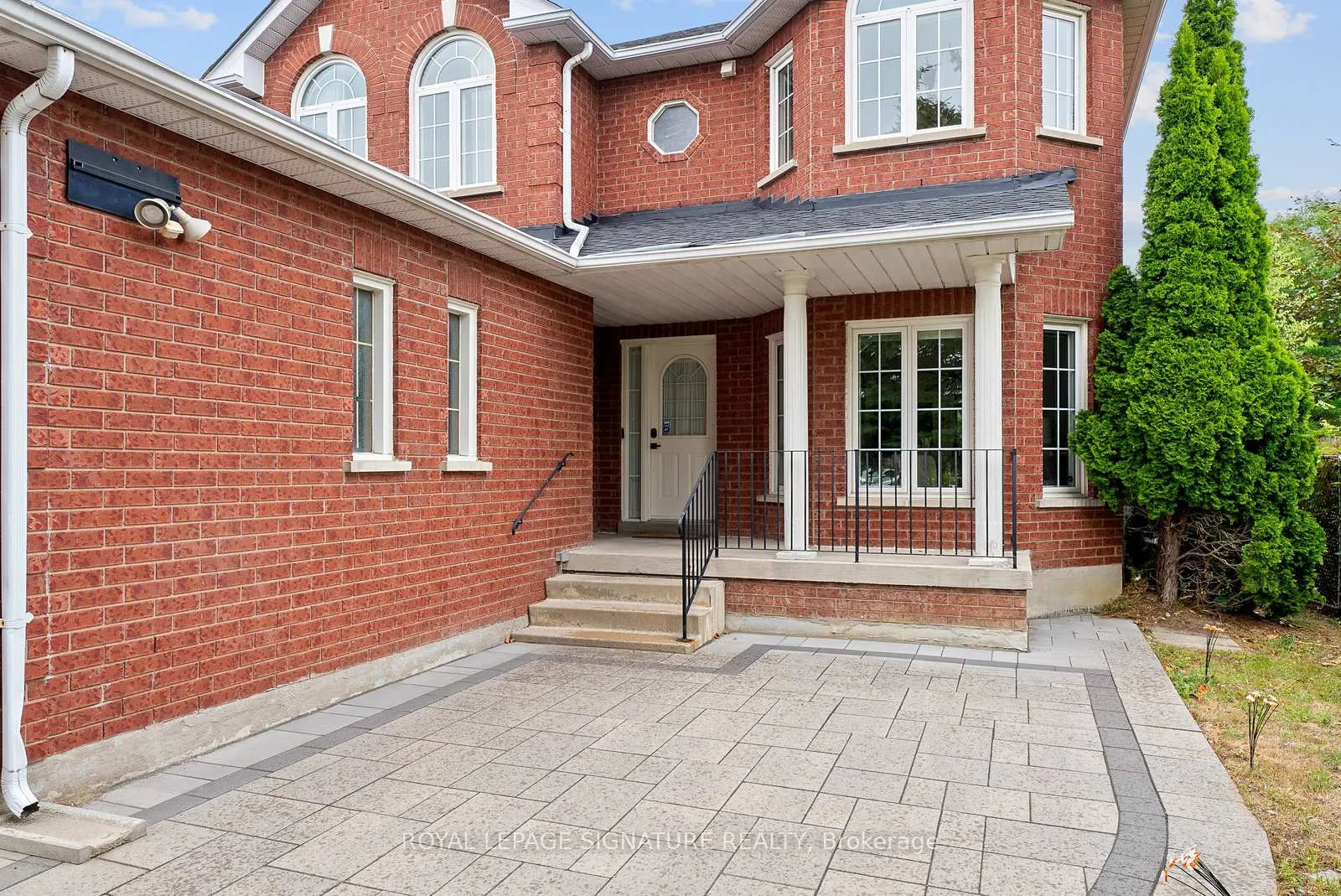 Photo 2 of 35 Mallory Avenue, Markham, Milliken Mills East — HOMEH