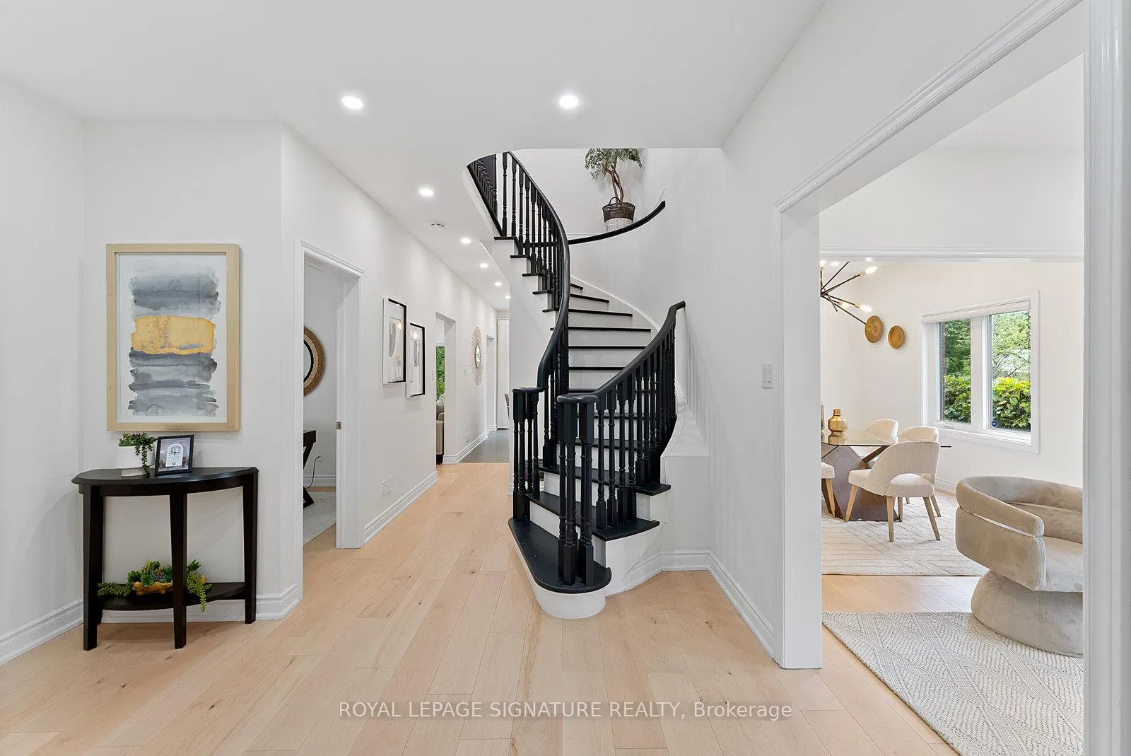 Photo 4 of 35 Mallory Avenue, Markham, Milliken Mills East — HOMEH