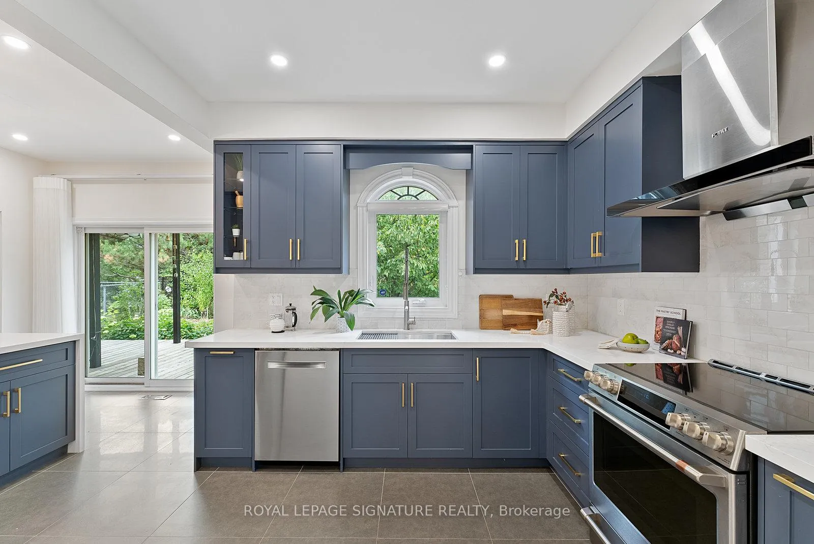 Photo 13 of 35 Mallory Avenue, Markham, Milliken Mills East — HOMEH