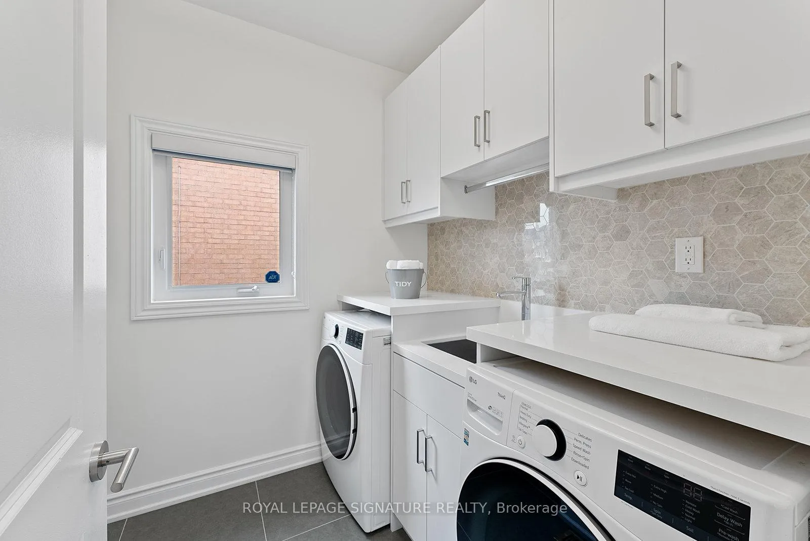 Photo 19 of 35 Mallory Avenue, Markham, Milliken Mills East — HOMEH