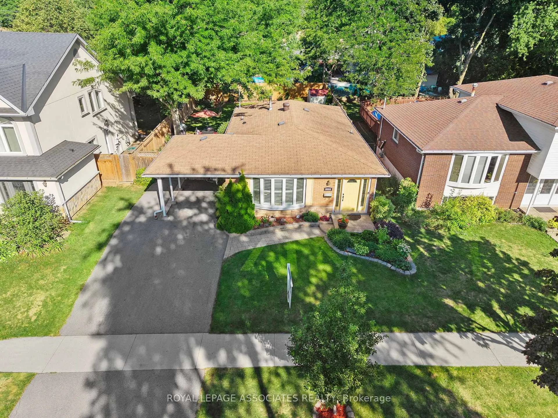 Photo 5 of 5285 Cindy Lane, Burlington, Appleby — HOMEH
