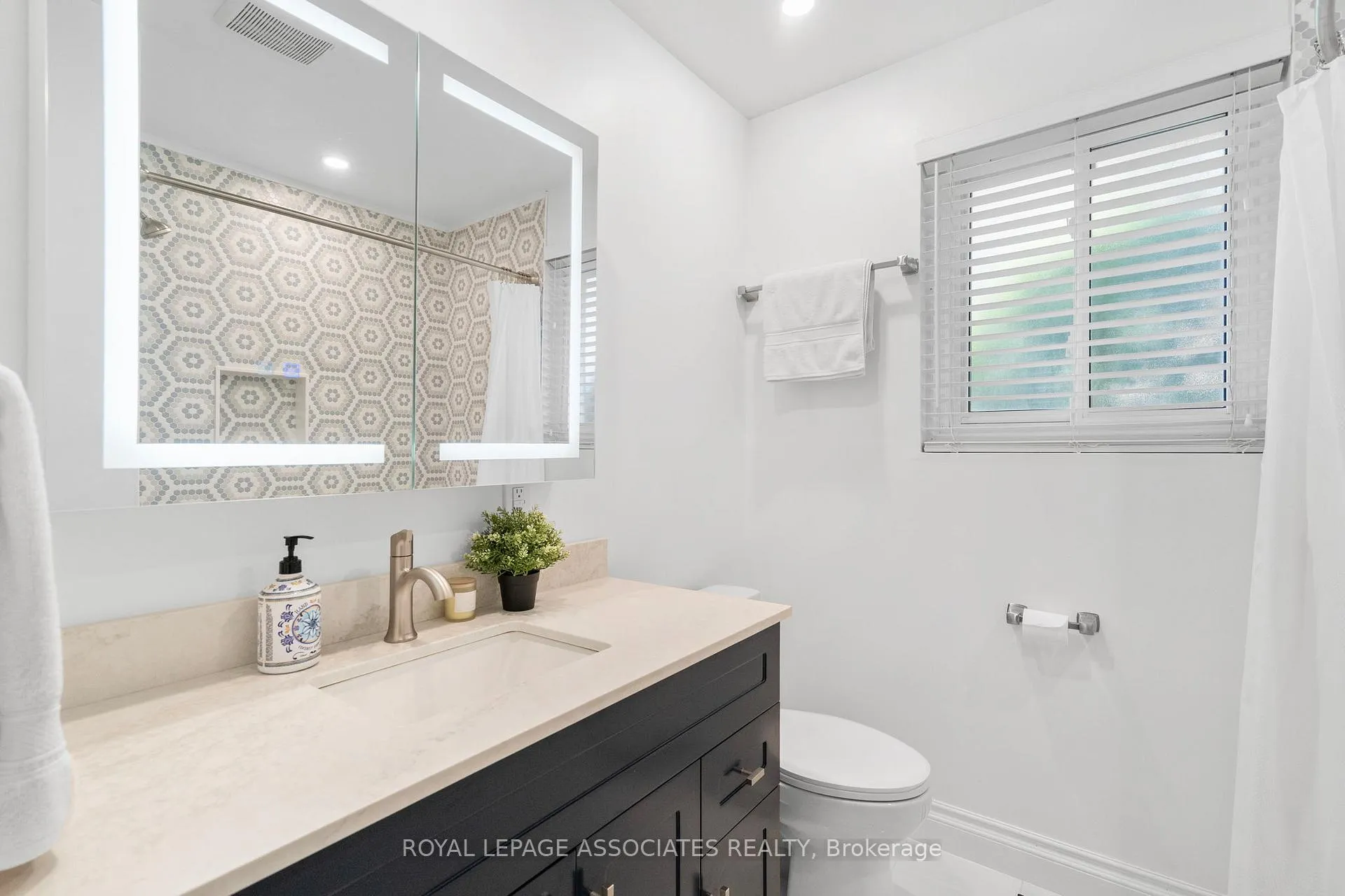 Photo 21 of 5285 Cindy Lane, Burlington, Appleby — HOMEH