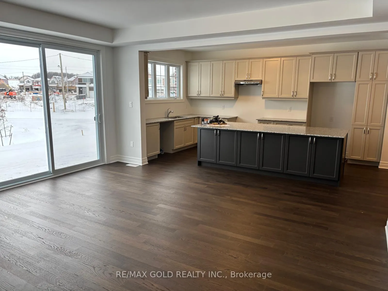 Photo 5 of Unit UPPER, 275 Rosenberg Way, Kitchener — HOMEH