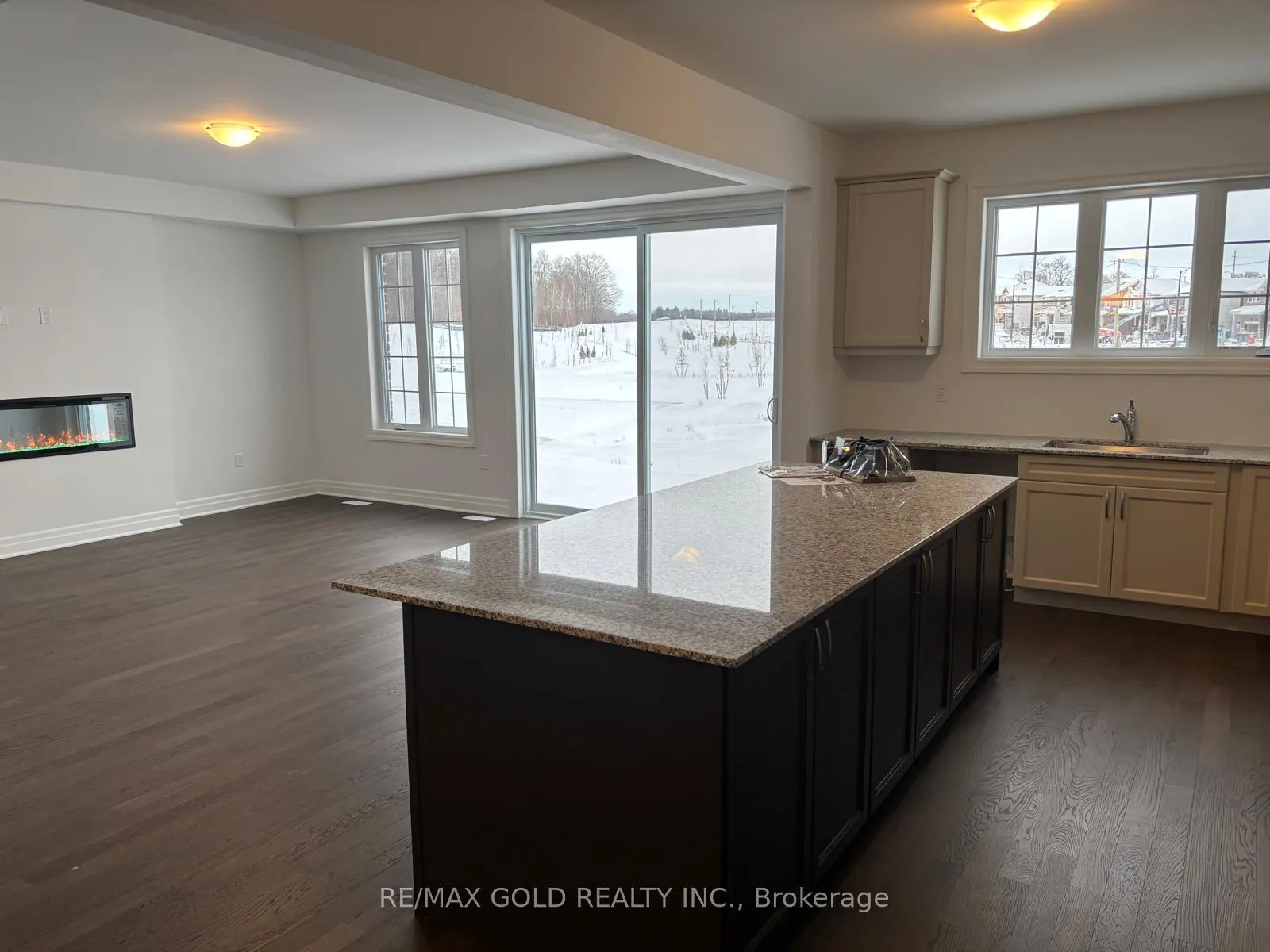 Photo 7 of Unit UPPER, 275 Rosenberg Way, Kitchener — HOMEH