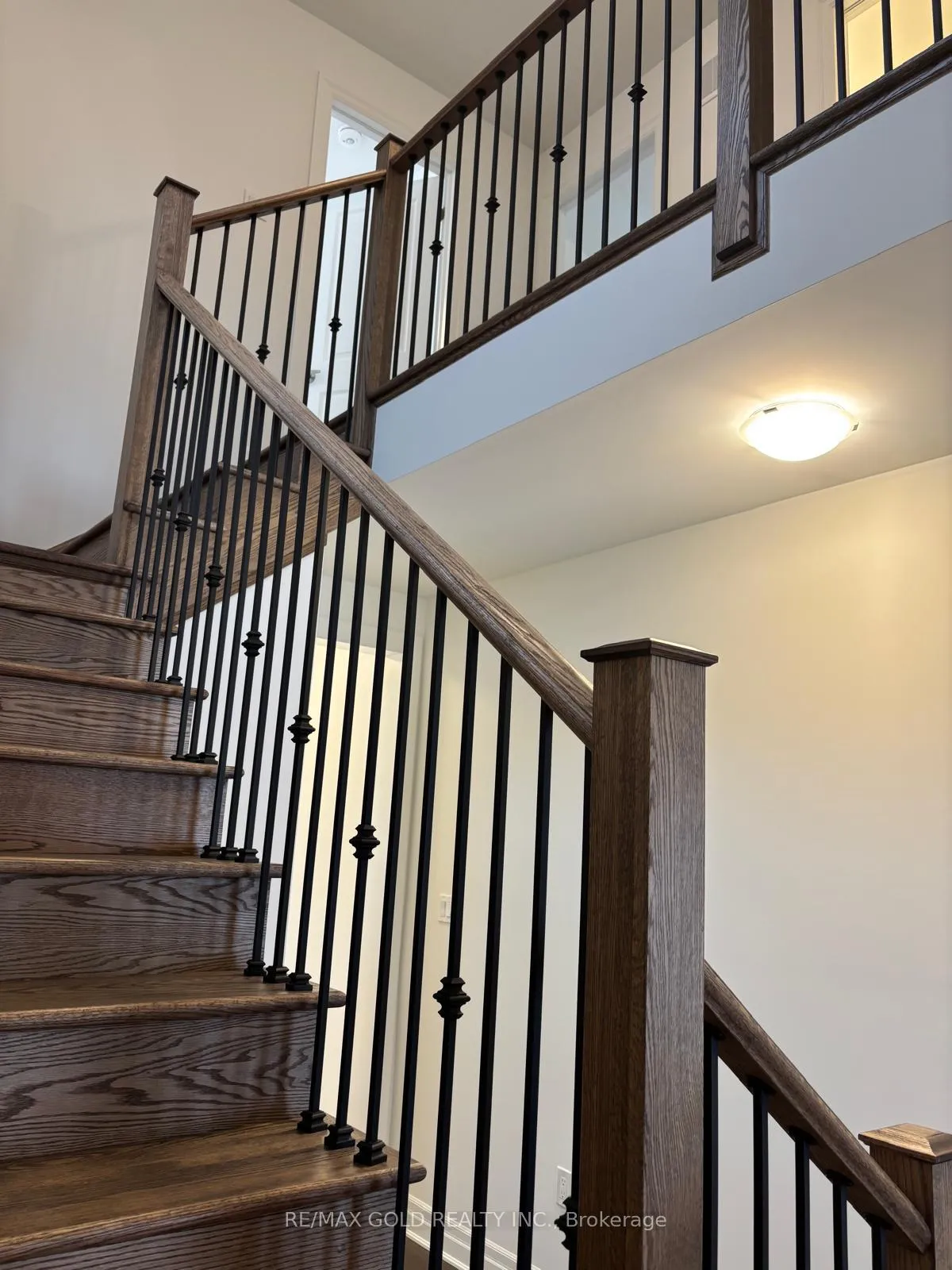 Photo 10 of Unit UPPER, 275 Rosenberg Way, Kitchener — HOMEH