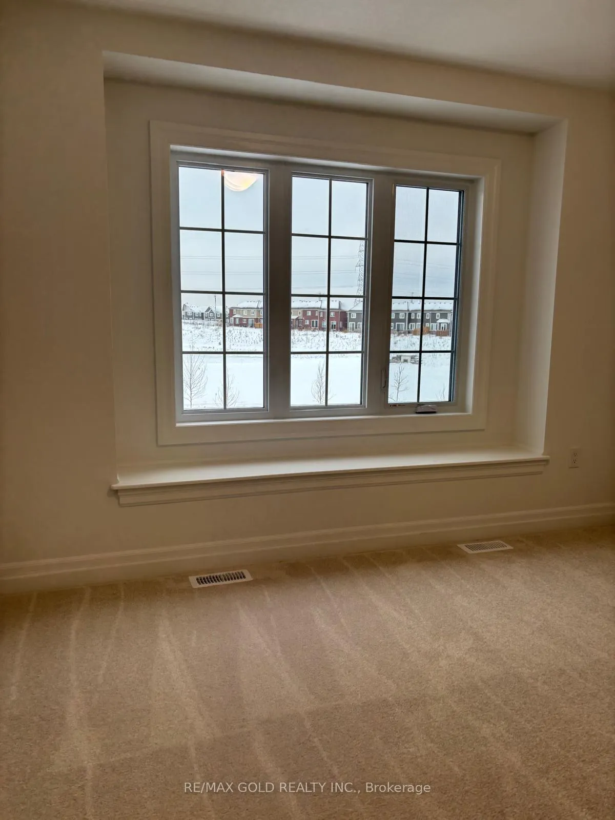 Photo 12 of Unit UPPER, 275 Rosenberg Way, Kitchener — HOMEH